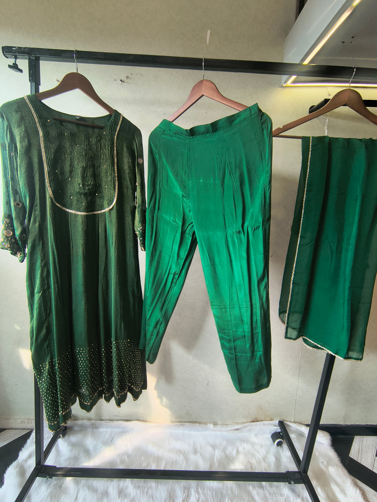 Emerald Green Georgette Anarkali Suit Set with Pintuck Yoke, Sequin Detailing & Lace Border Dupatta – Premium 3 Piece Ethnic Ensemble