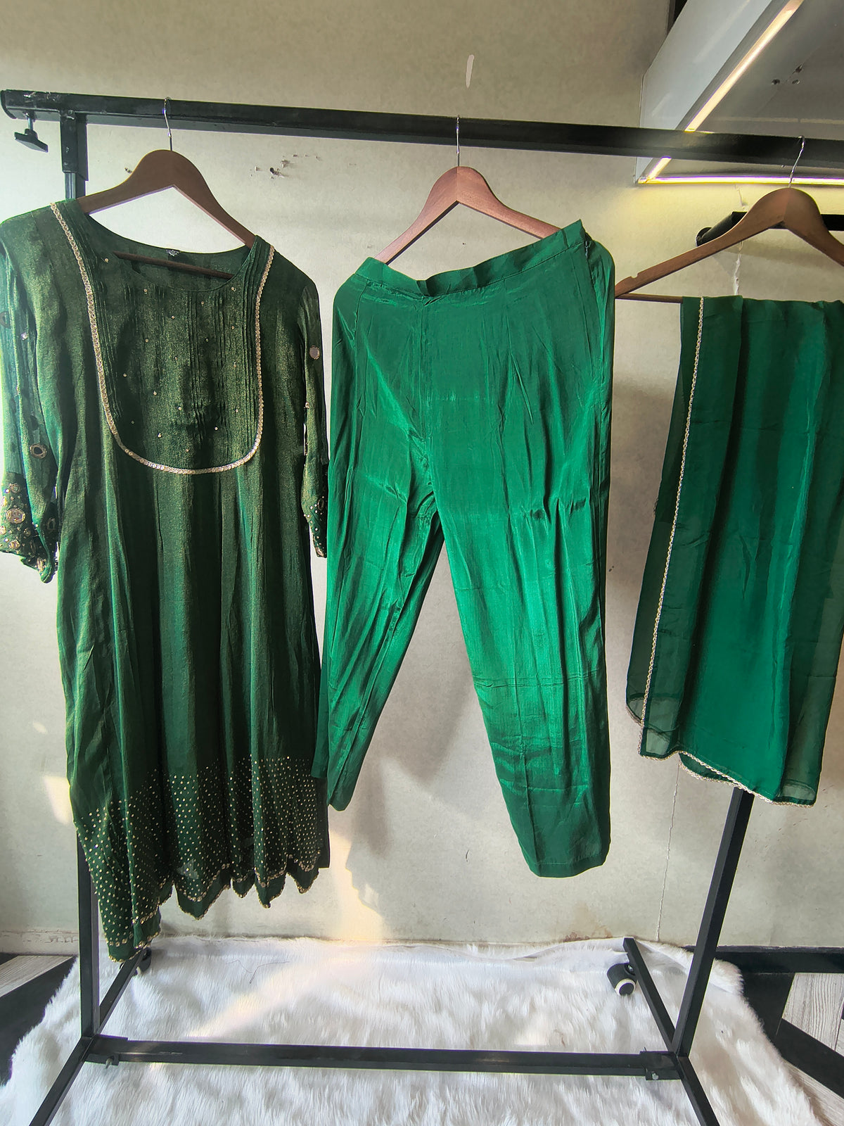 Emerald Green Georgette Anarkali Suit Set with Pintuck Yoke, Sequin Detailing & Lace Border Dupatta – Premium 3 Piece Ethnic Ensemble