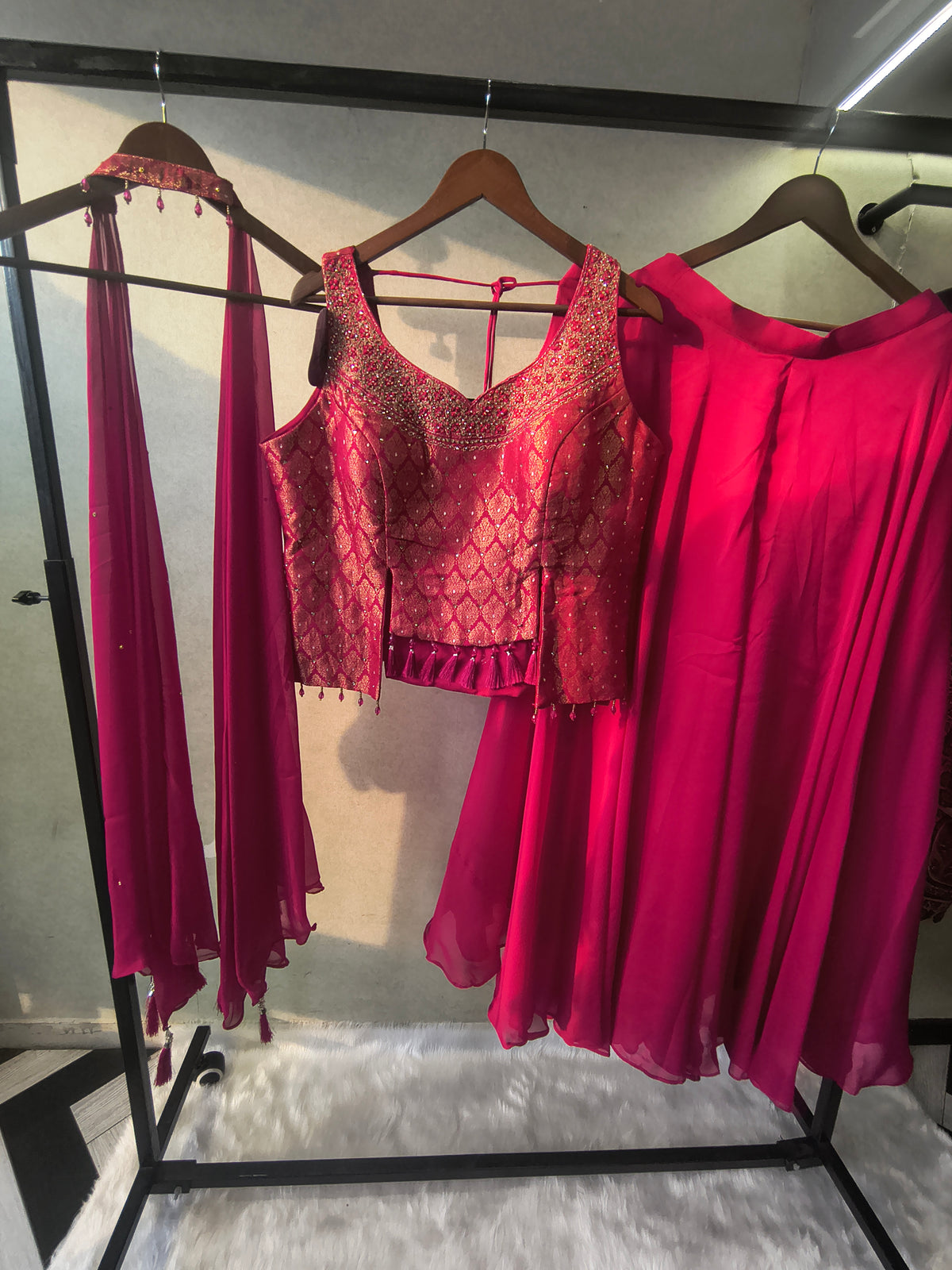 Luxury Rani Pink Brocade Blouse with Flared Palazzo & Embellished Choker Dupatta – 3 Piece Designer Indo-Western Set