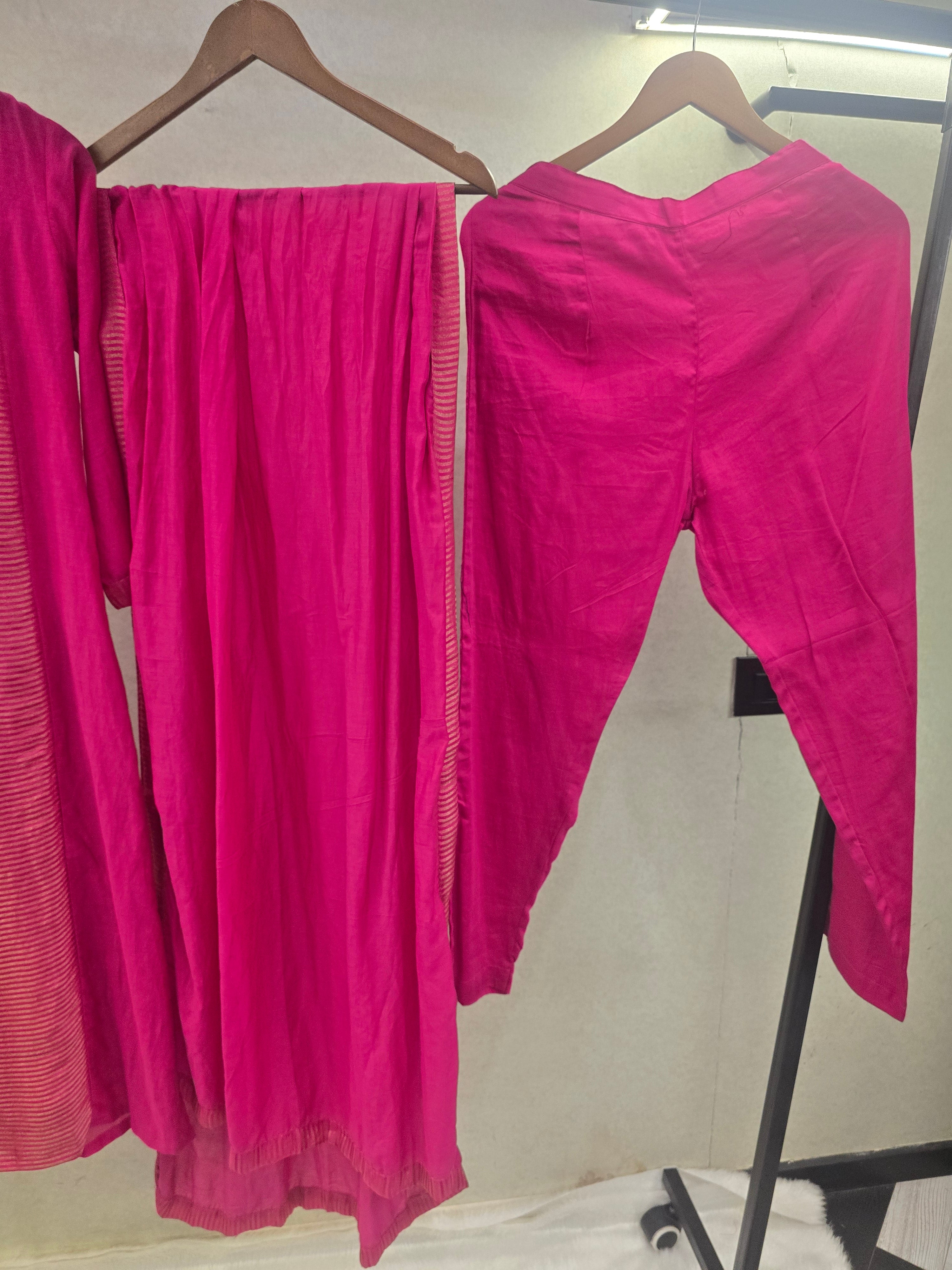 Image of Fuchsia Pink Textured Straight Kurta Set with Woven Panel & Matching Dupatta | Premium 3 Piece Ethnic Ensemble