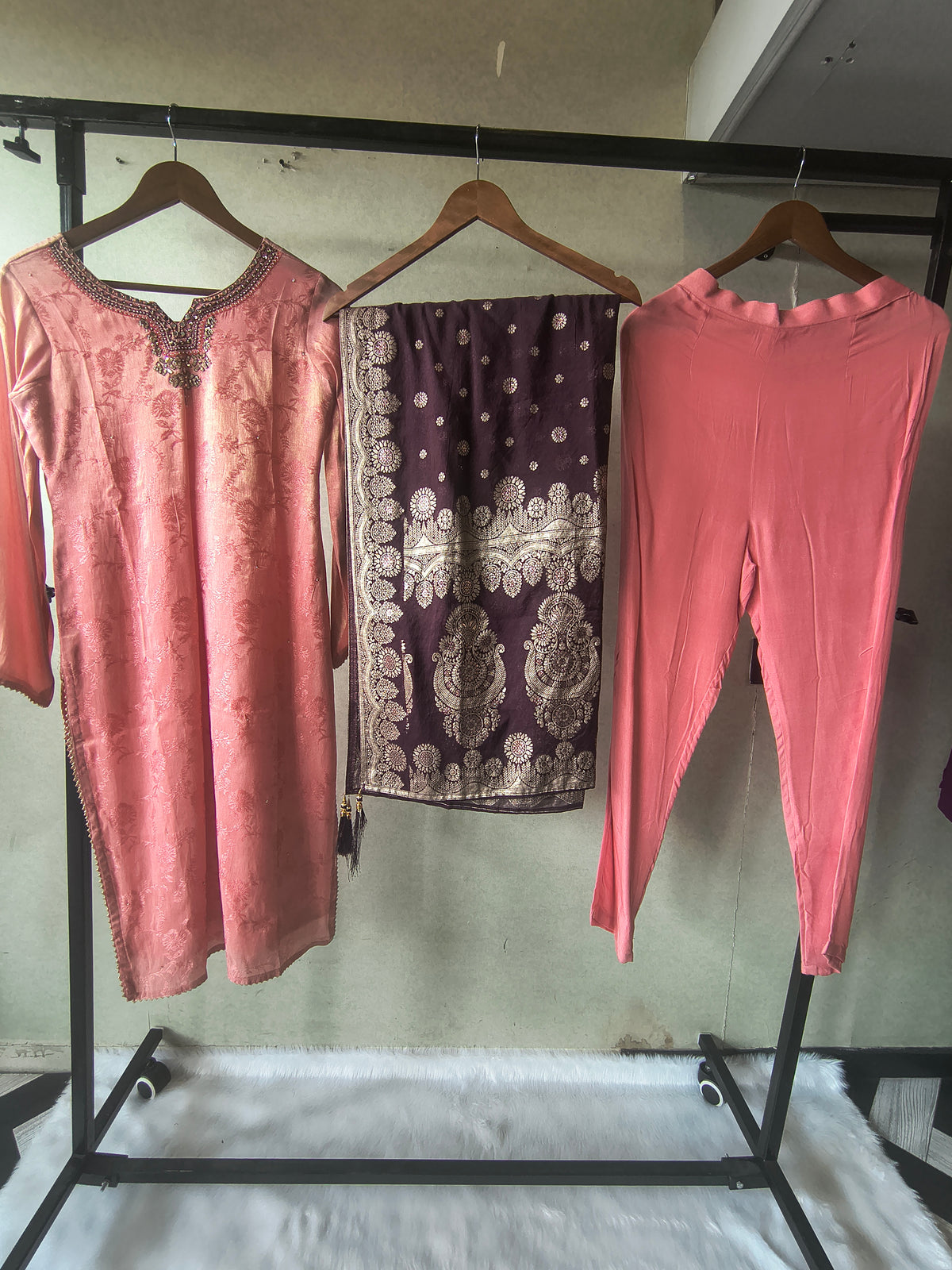 Premium Dusty Rose Jacquard Silk Kurta Set with Banarasi Woven Dupatta & Straight Pants