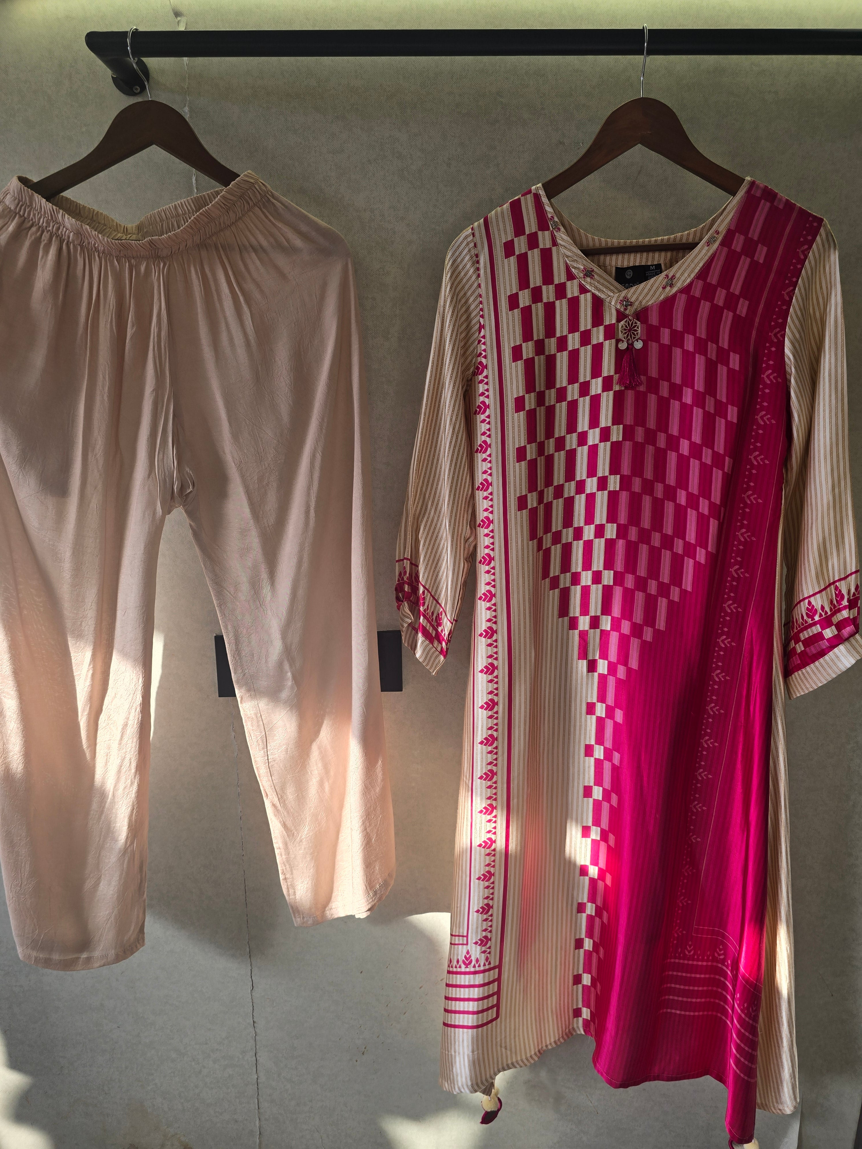 Image of Fuchsia Panel Print Kurta Pant Set