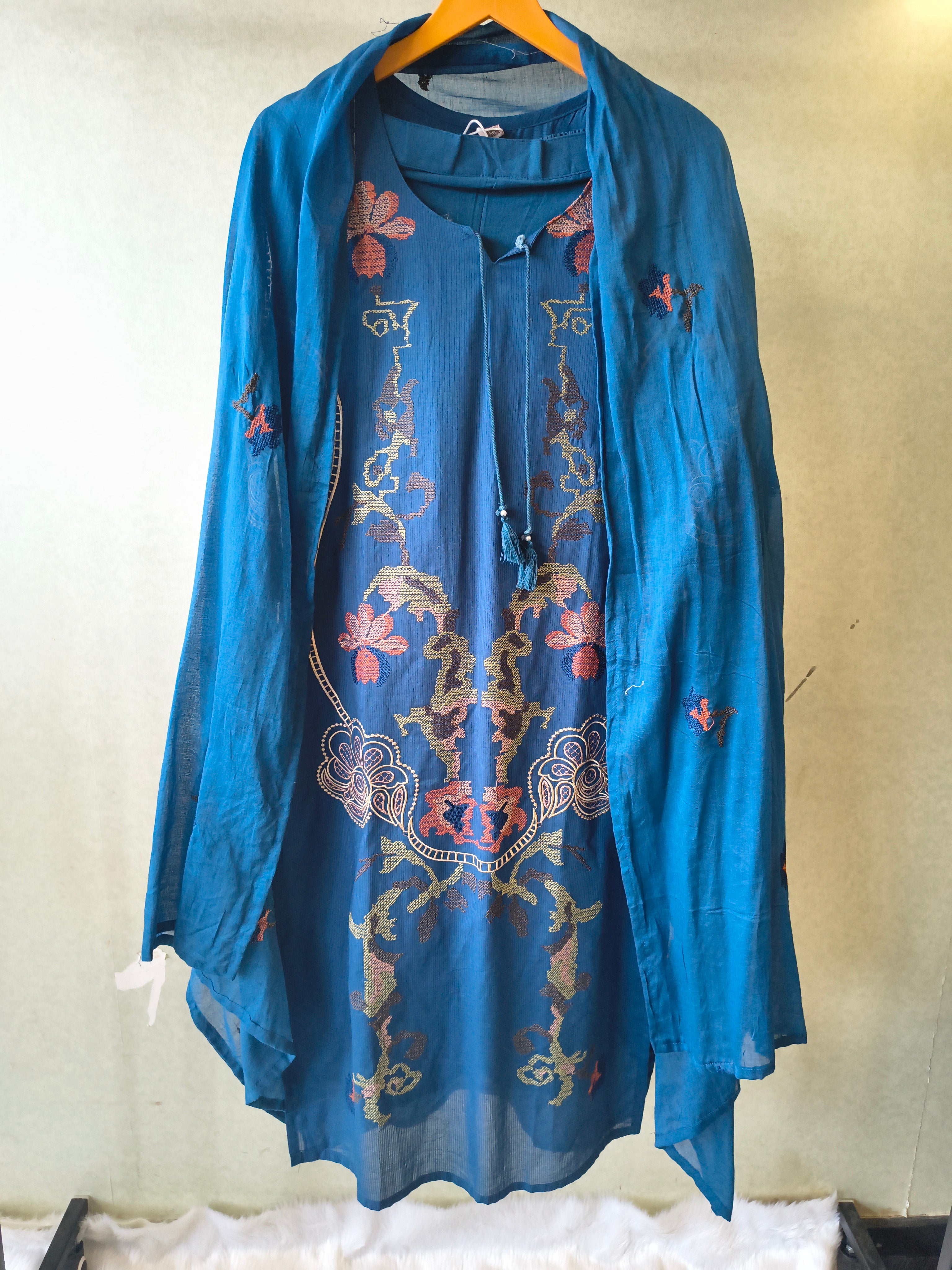 Image of Teal Blue Cotton 3-Piece Suit Set with Floral Vine Embroidery & Embroidered Dupatta
