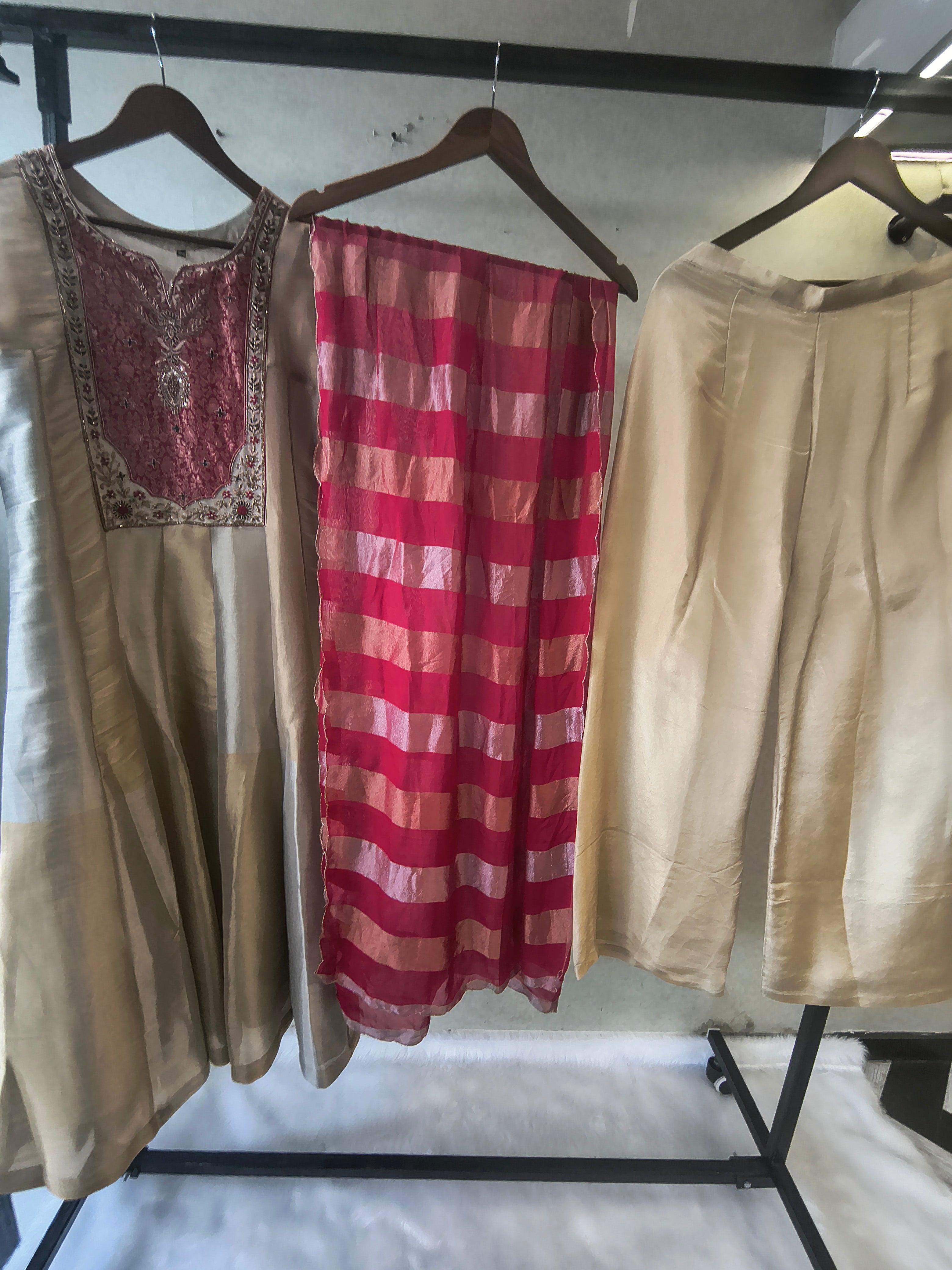 Image of Ivory Embroidered Designer Kurta Set with Pink Striped Organza Dupatta | Premium 3 Piece Ethnic Suit