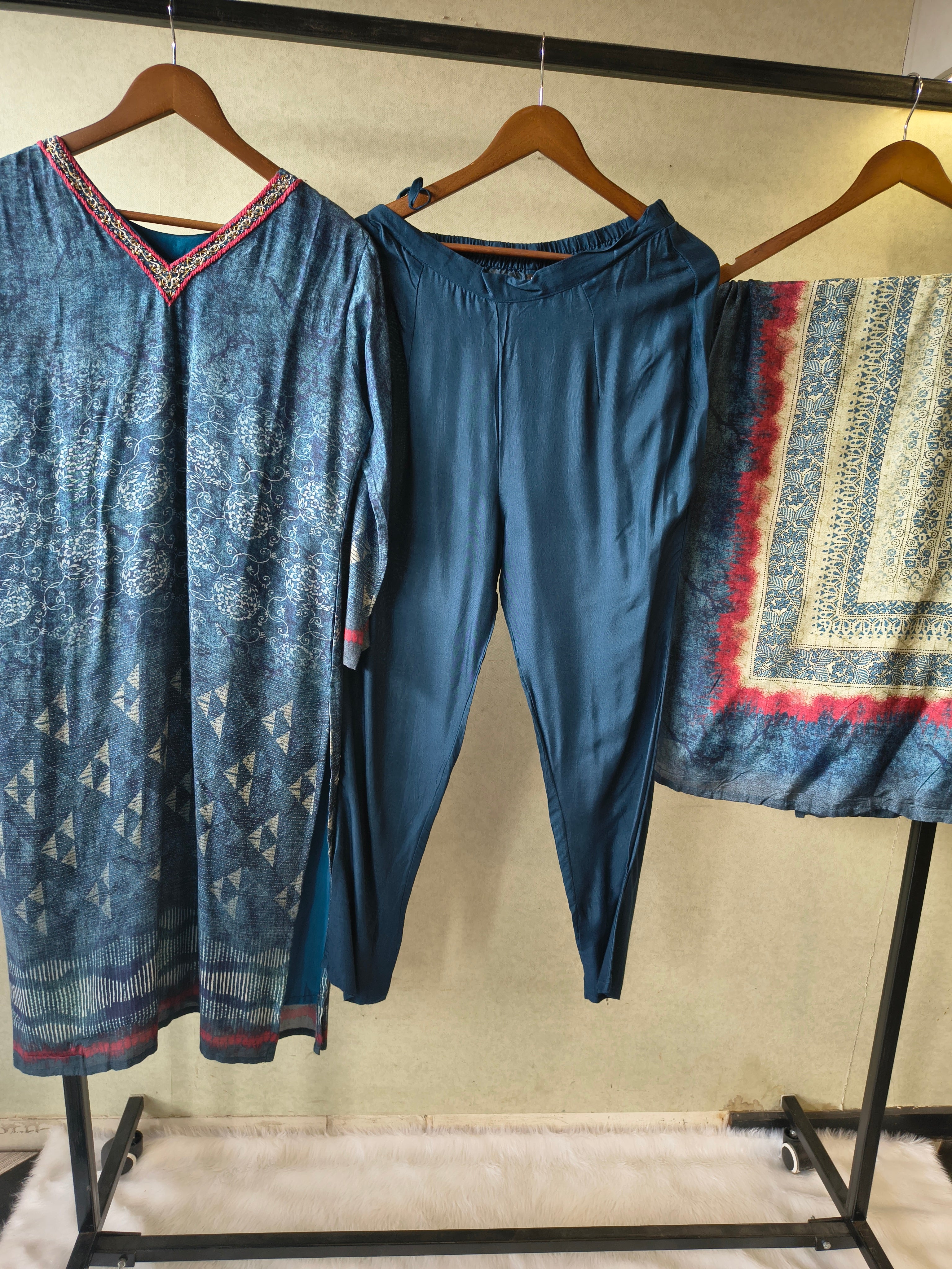 Image of Premium Midnight Blue Printed Kurta with Straight Pants & Artistic Border Dupatta Set