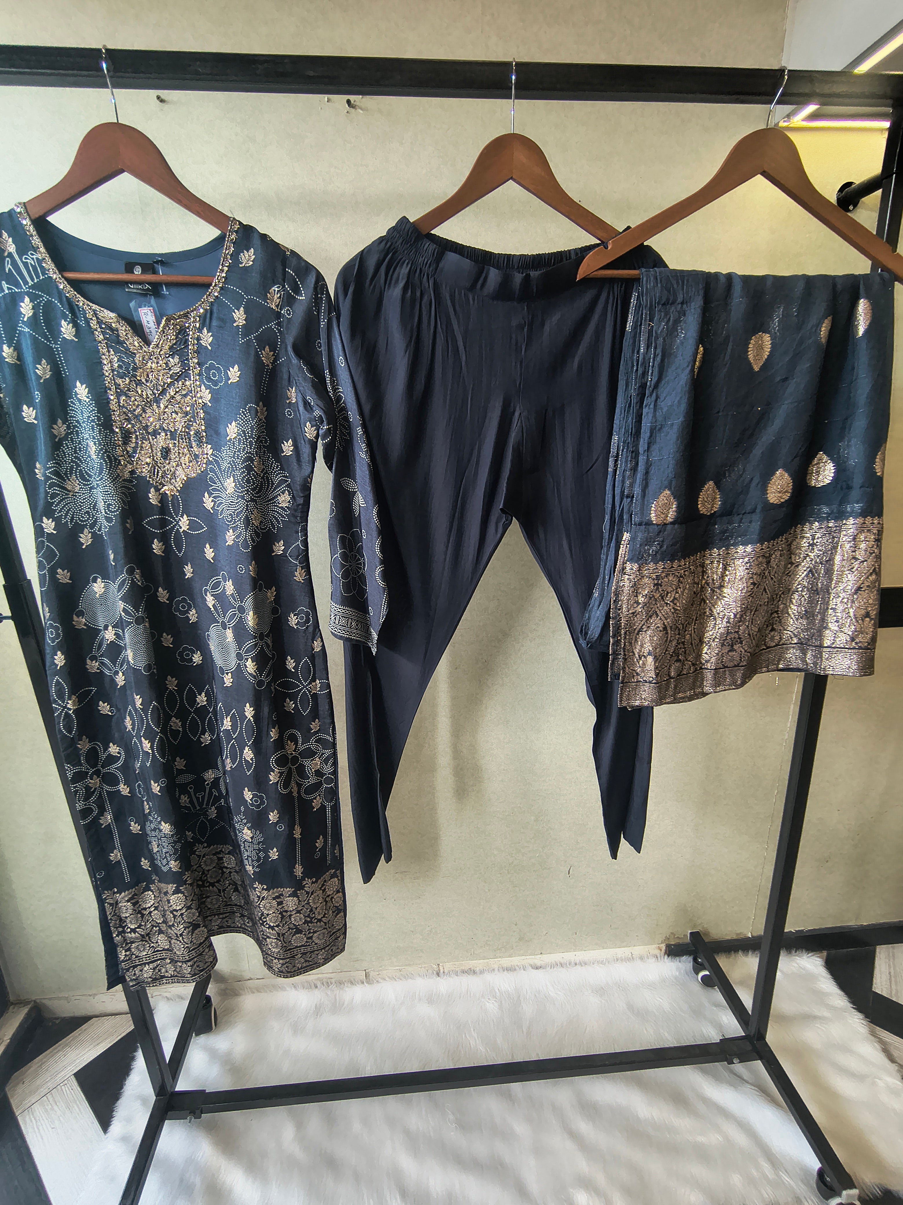 Image of Premium Midnight Blue Zari Printed Kurta Set with Banarasi Dupatta