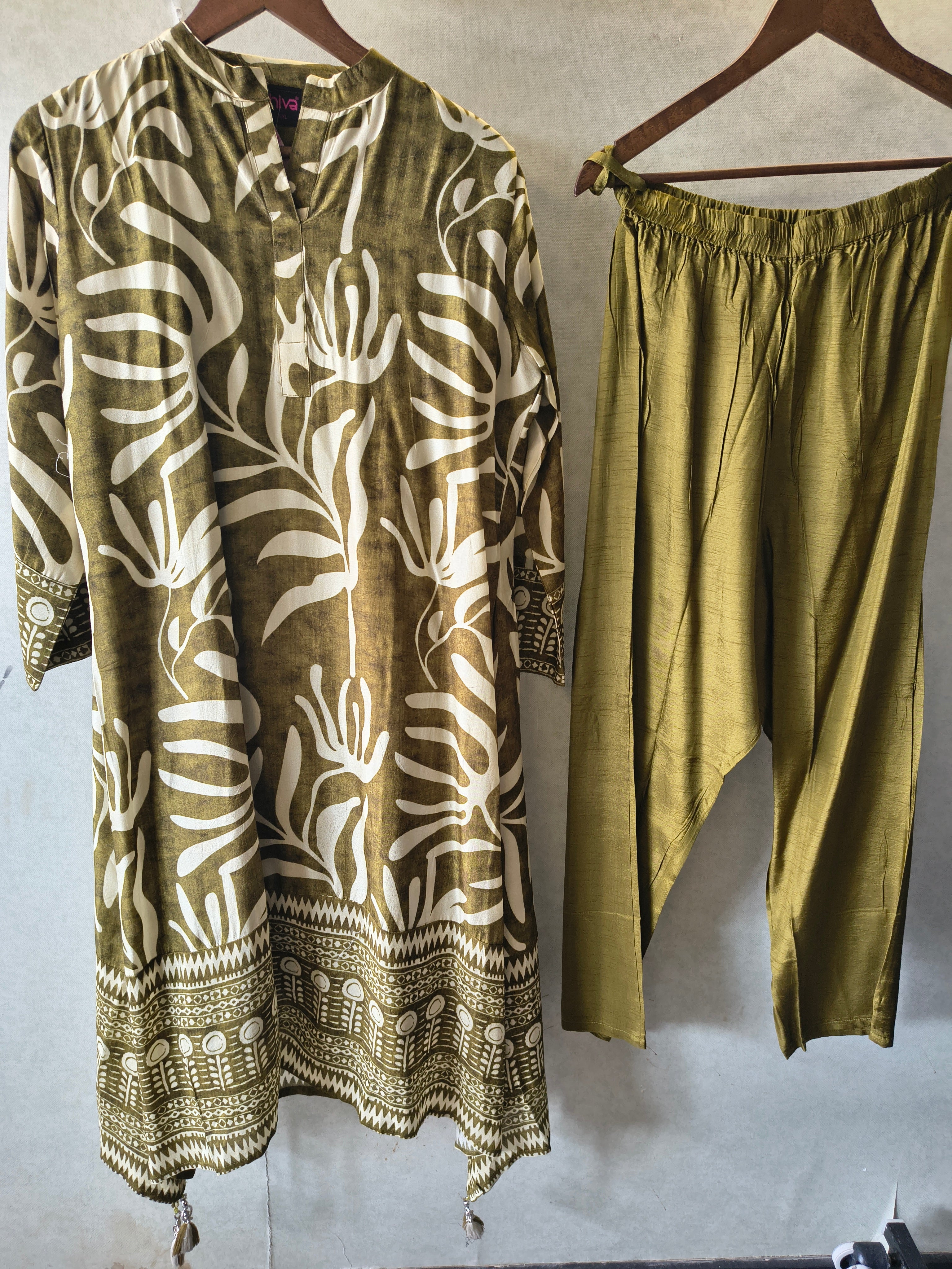 Image of Olive Botanical Printed Premium Co-Ord Set