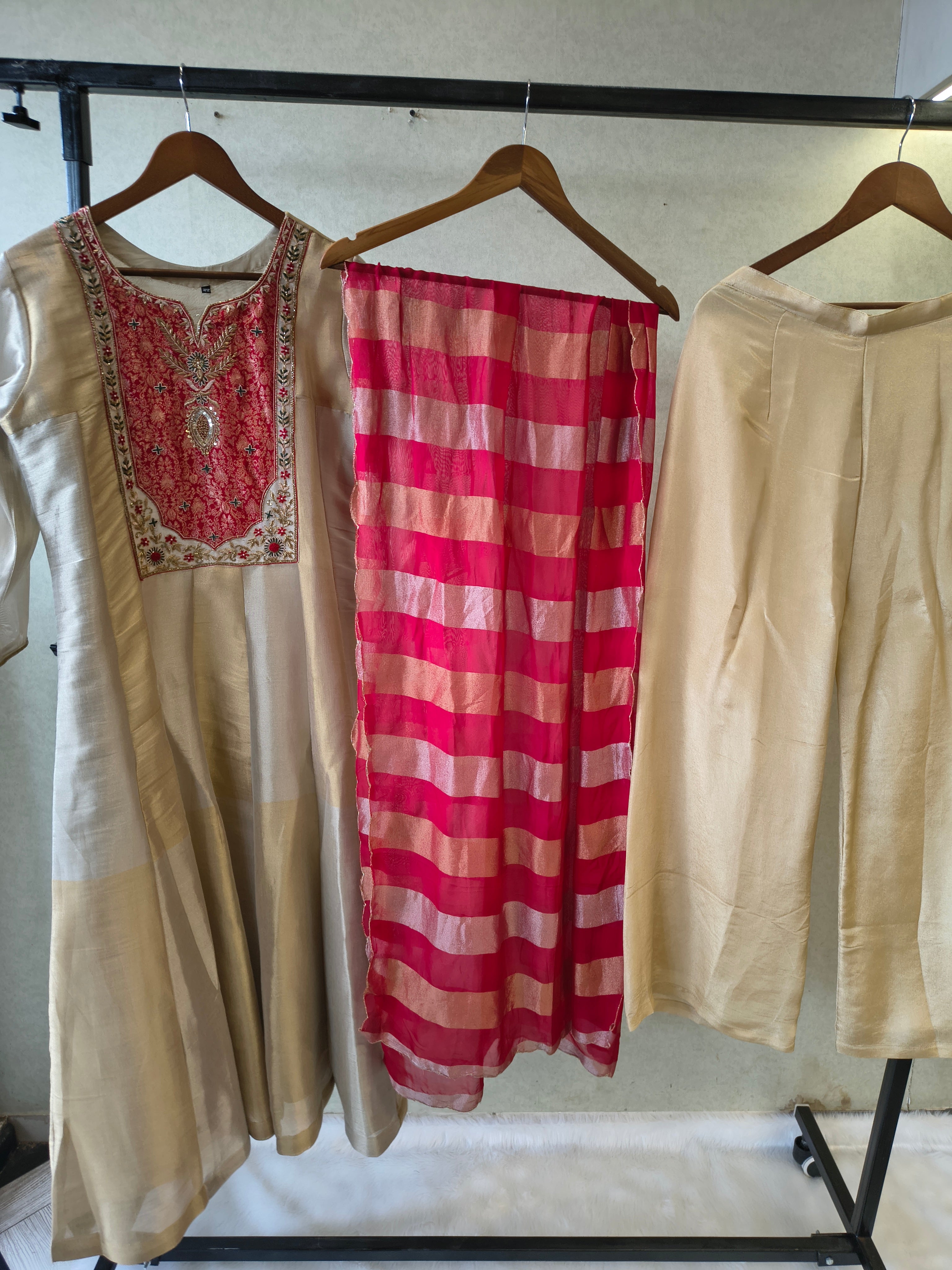 Image of Ivory Embroidered Designer Kurta Set with Pink Striped Organza Dupatta | Premium 3 Piece Ethnic Suit
