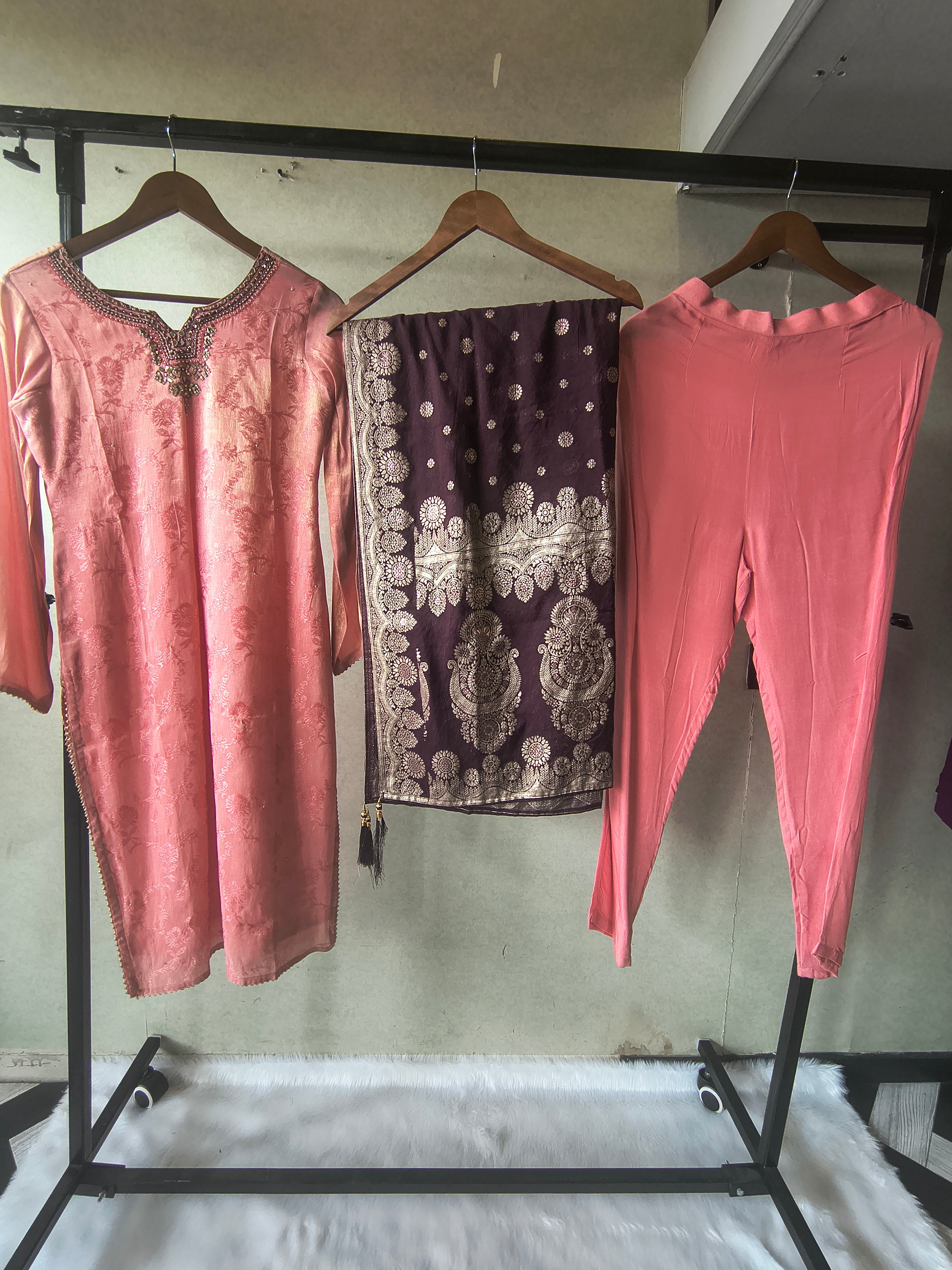 Image of Premium Dusty Rose Jacquard Silk Kurta Set with Banarasi Woven Dupatta & Straight Pants