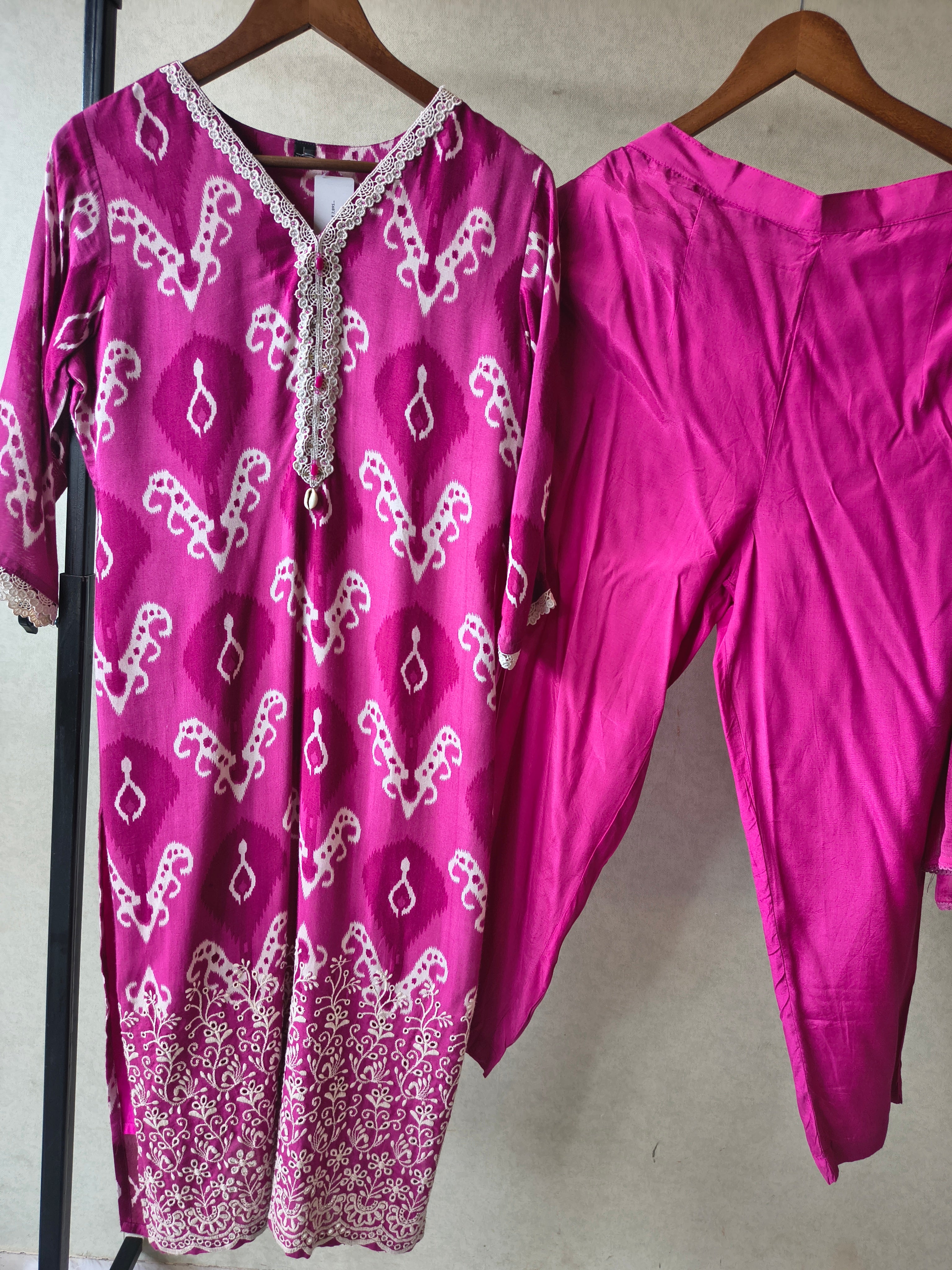 Image of Premium Magenta Ikat Printed Cotton Kurta Set with Solid Pants & Dupatta