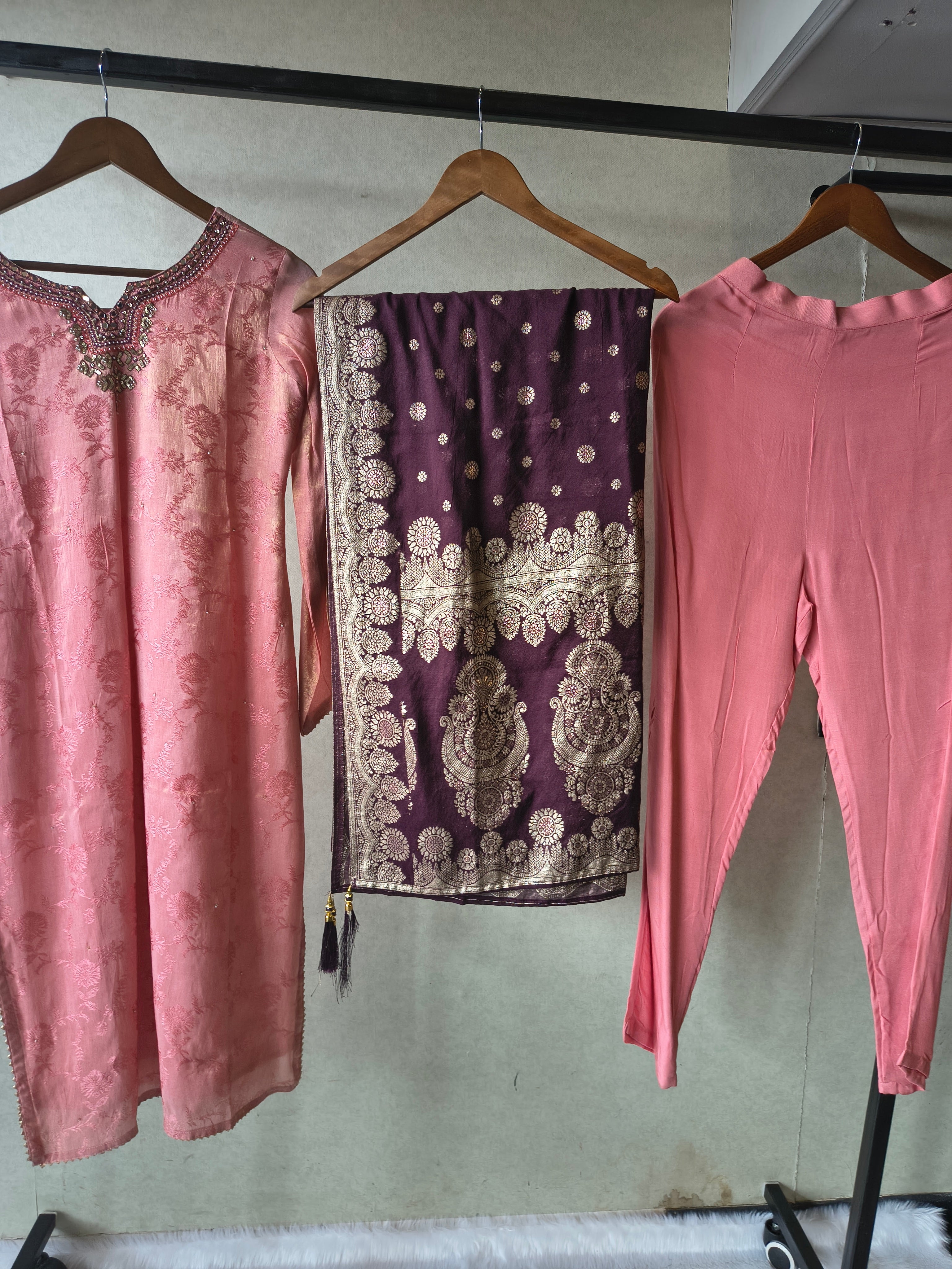 Image of Premium Dusty Rose Jacquard Silk Kurta Set with Banarasi Woven Dupatta & Straight Pants