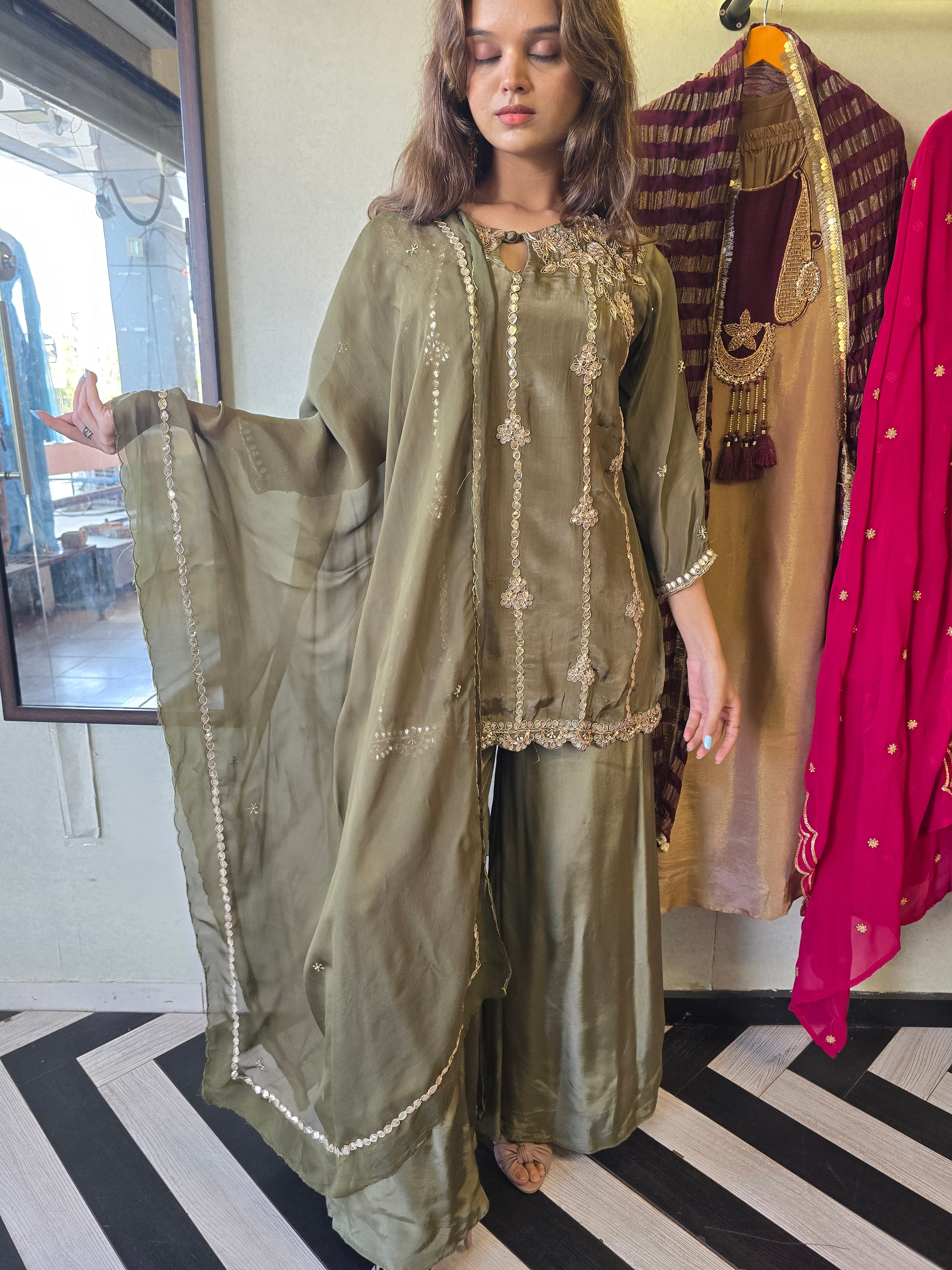 Image of Pure Crepe 3 Piece Set
