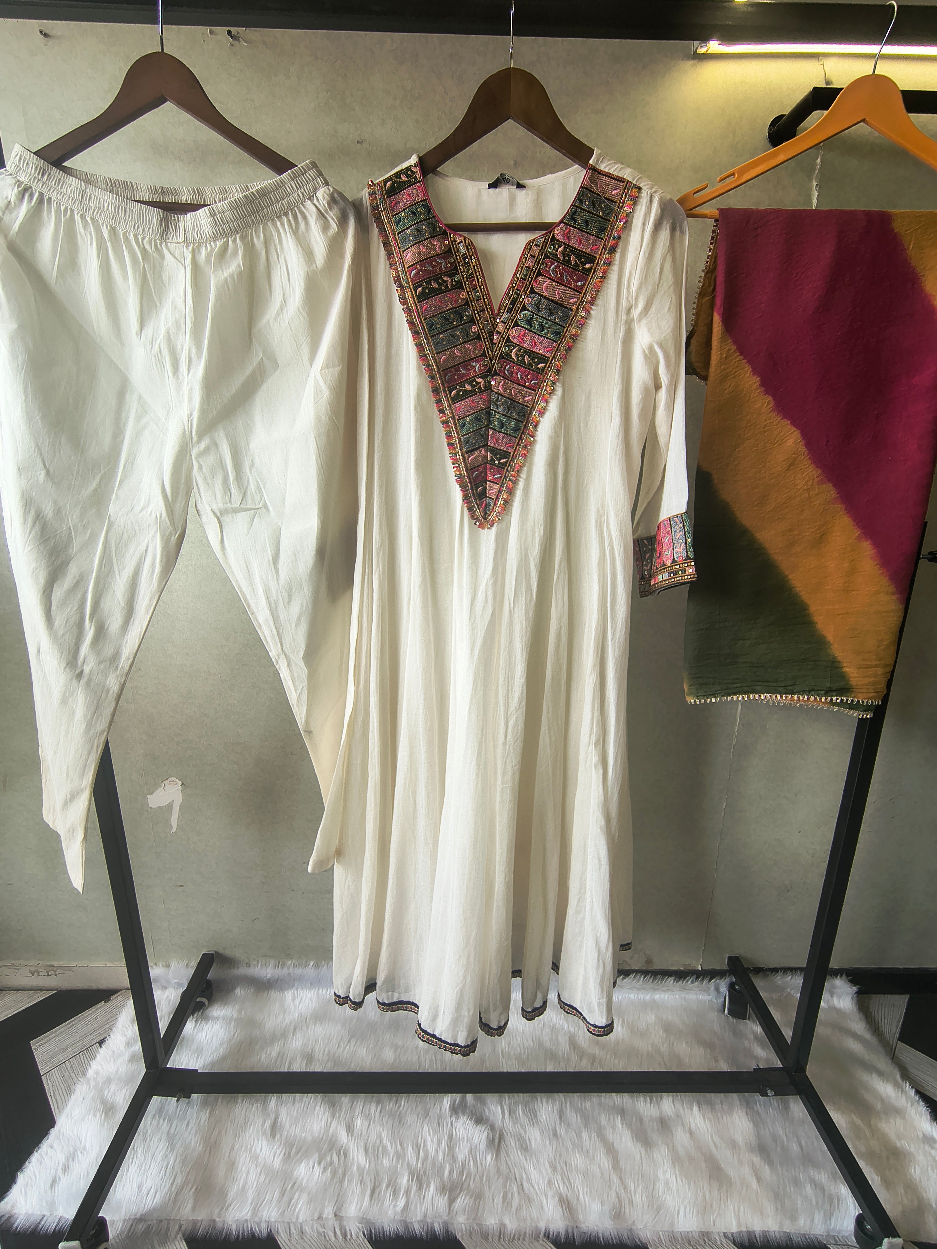 Image of Ivory Cotton Anarkali Suit Set with Embroidered V-Neck & Colour Block Dupatta