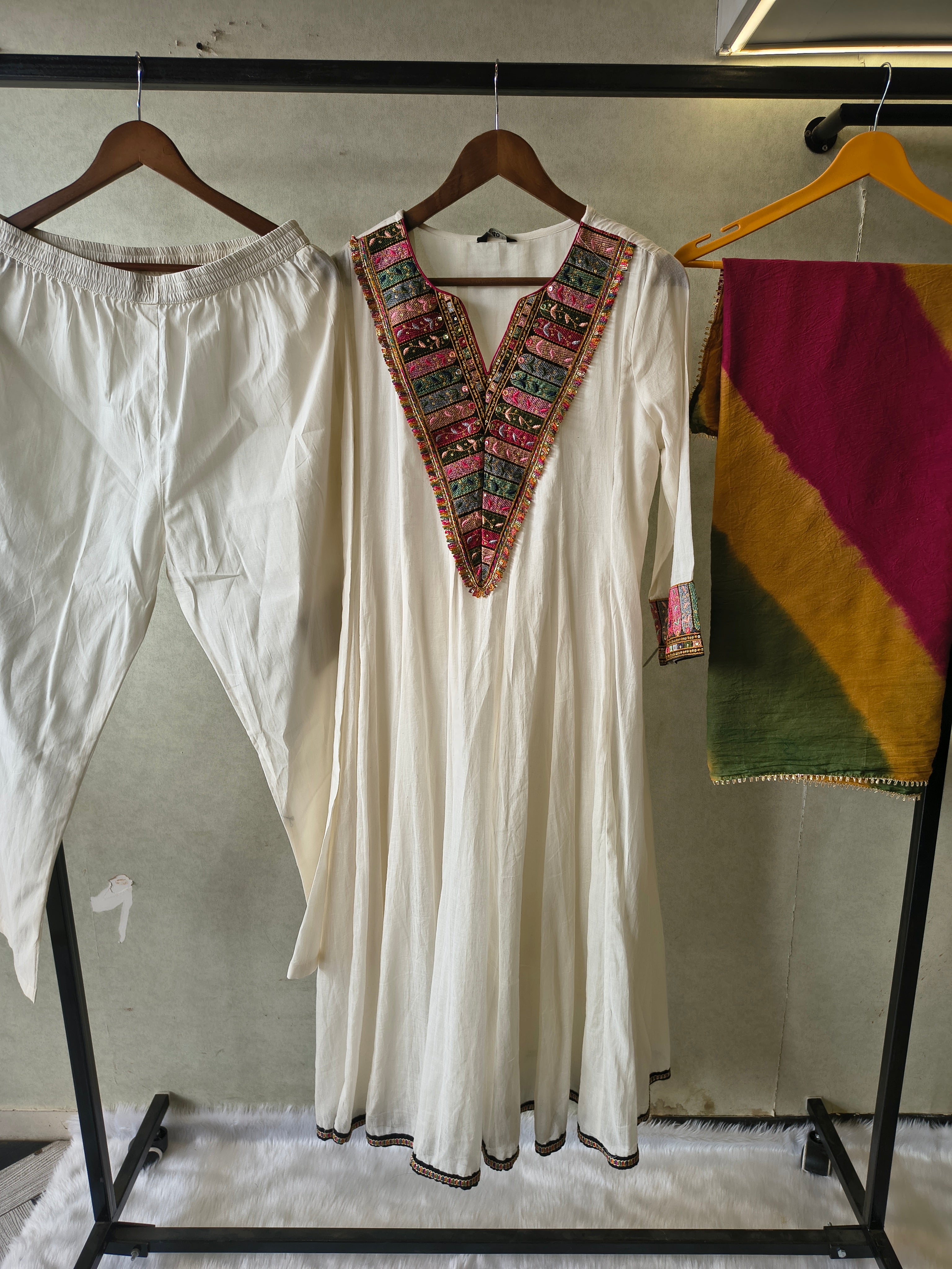 Image of Ivory Cotton Anarkali Suit Set with Embroidered V-Neck & Colour Block Dupatta