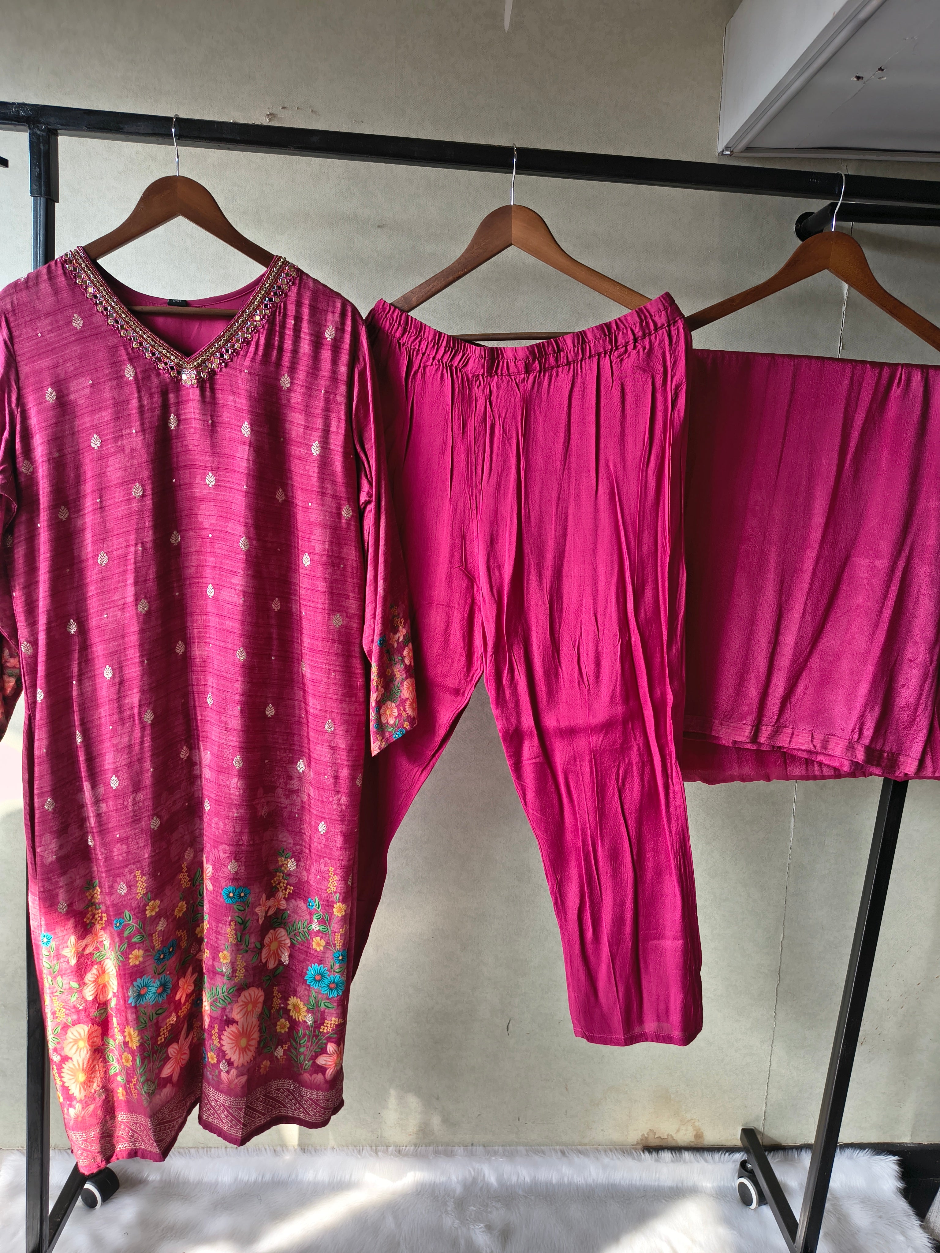 Image of Premium Magenta Floral Printed Kurta Set with Solid Pants & Dupatta