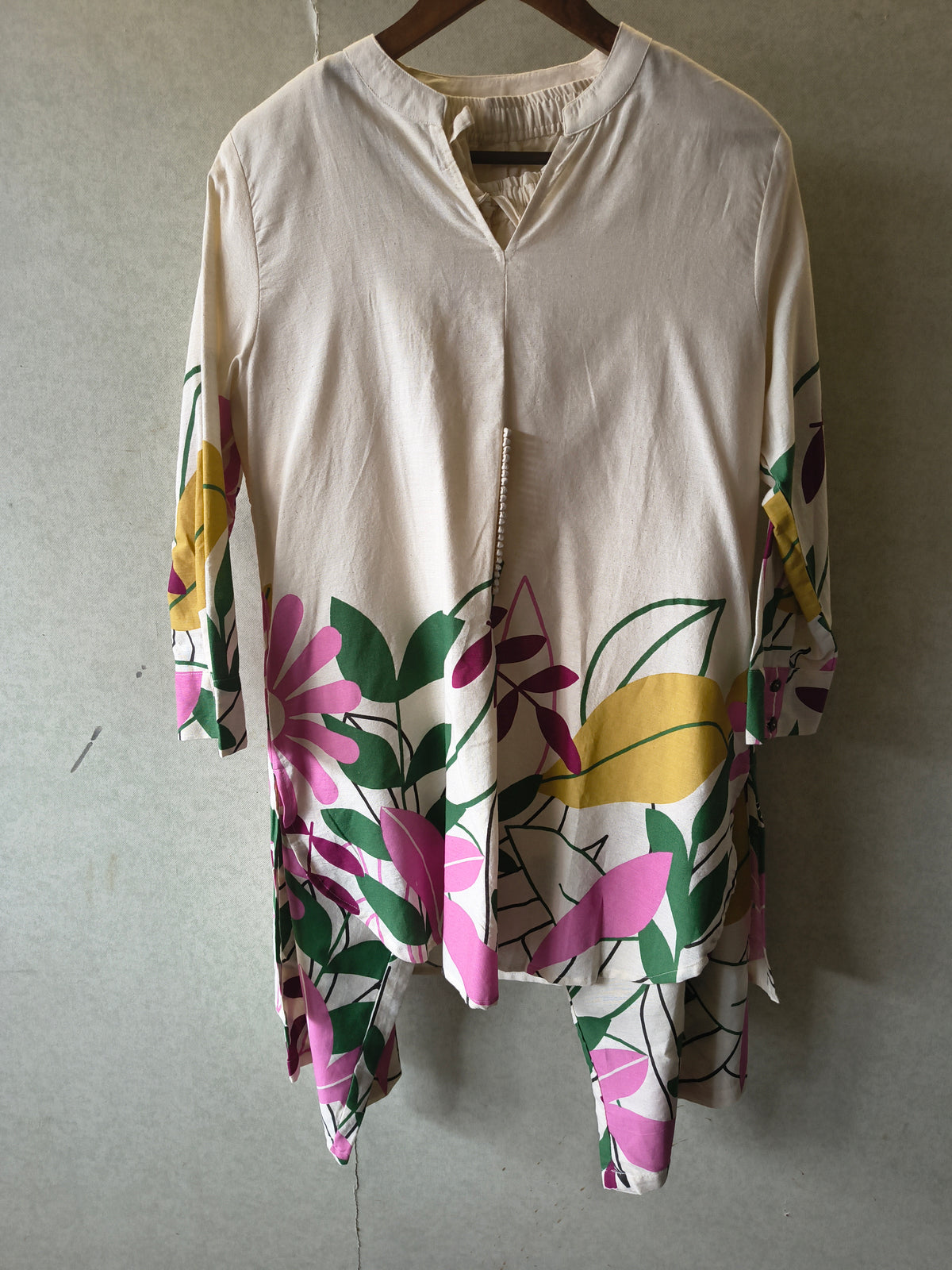 Premium Off-White Floral Printed Kurta Pant Co-Ord Set