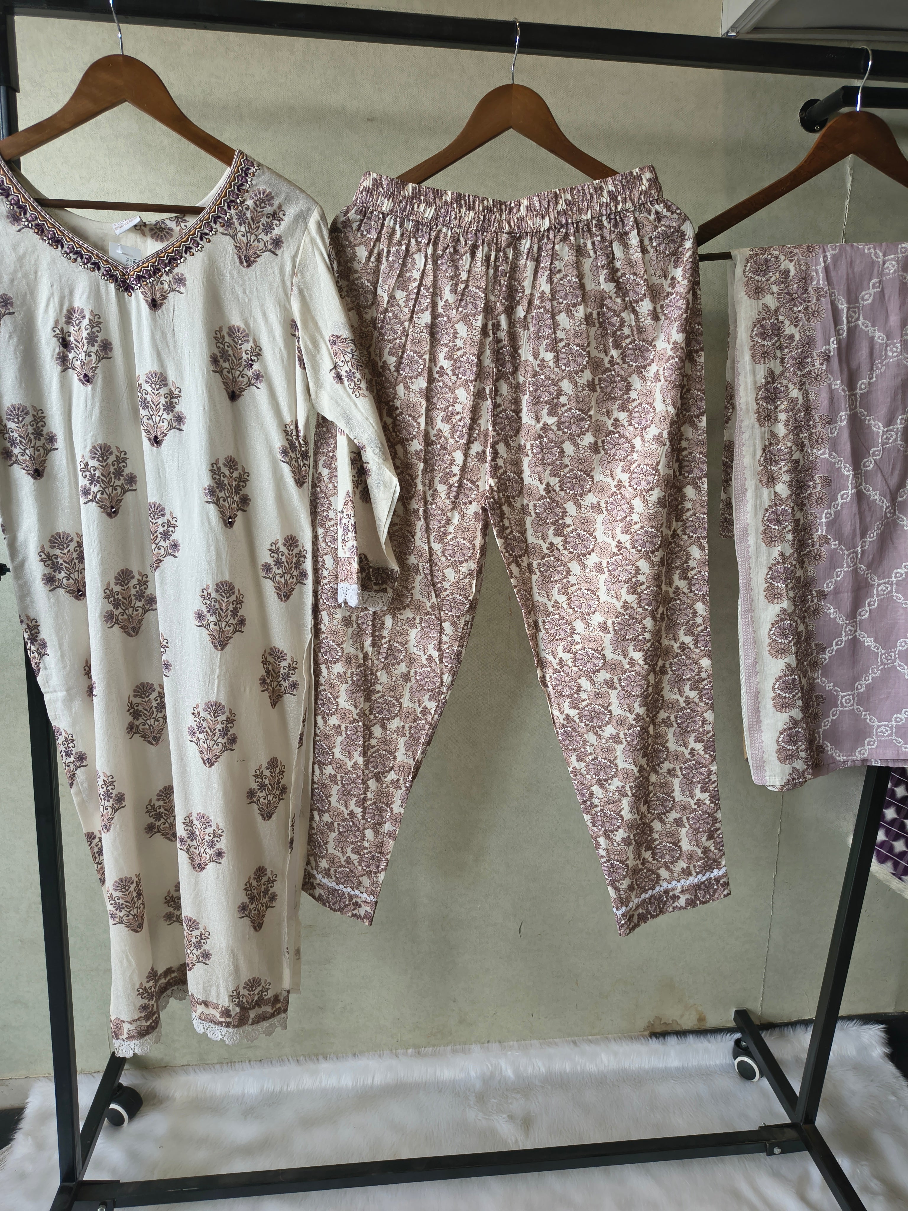 Image of Premium Ivory Floral Printed Cotton Kurta Set with Printed Pants & Contrast Dupatta