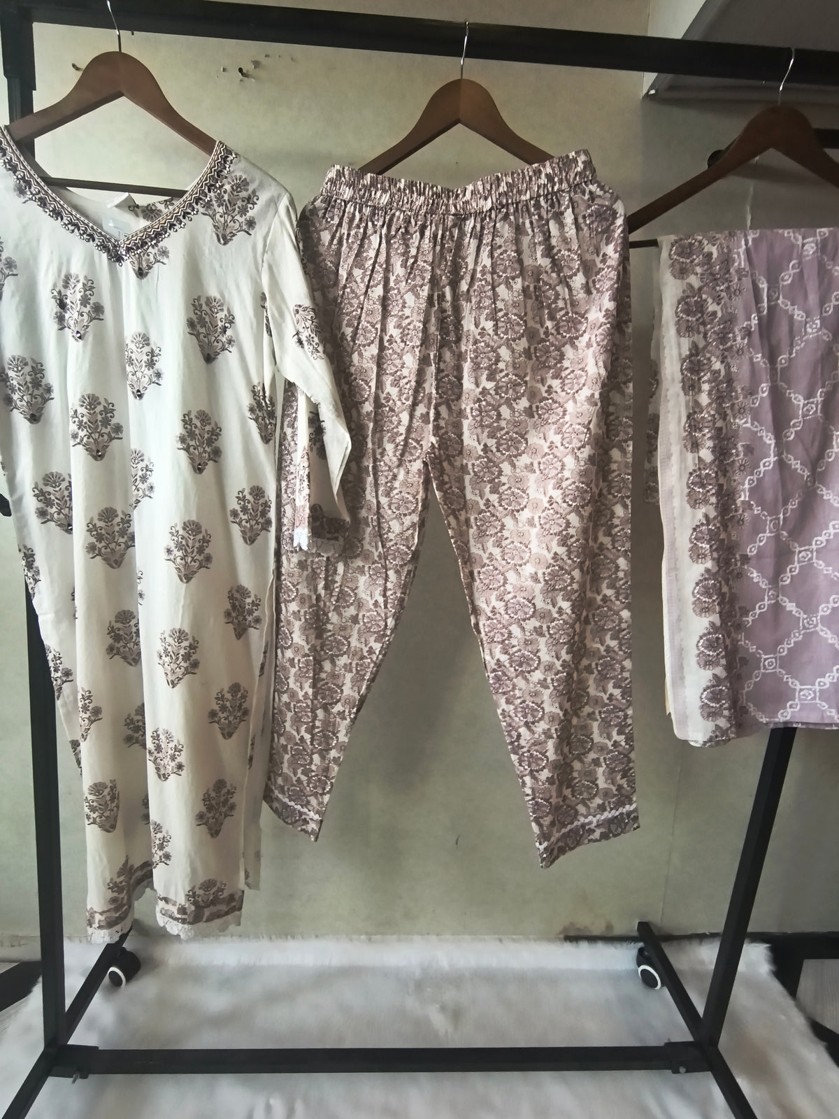 Premium Ivory Floral Printed Cotton Kurta Set with Printed Pants & Contrast Dupatta