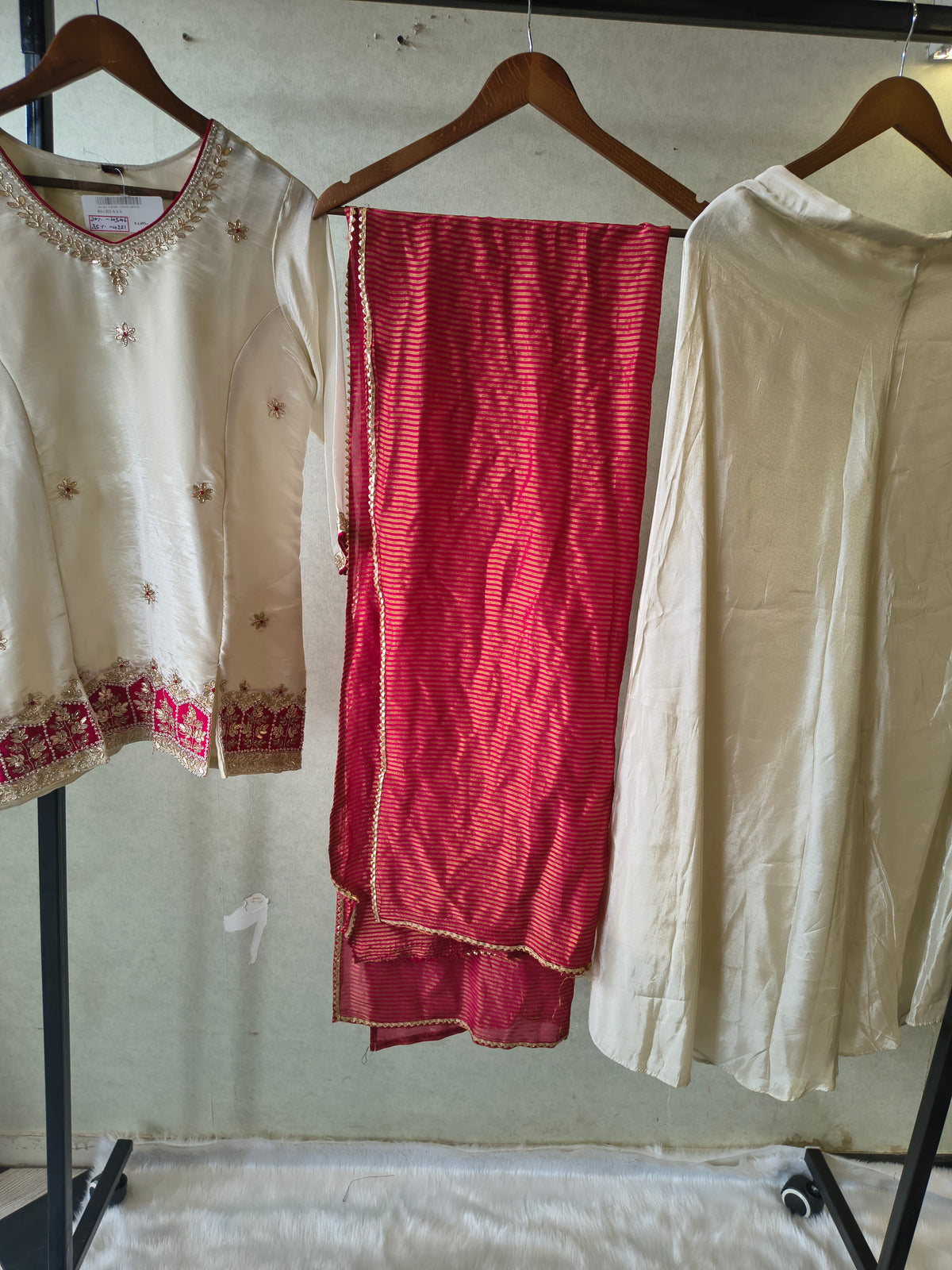 Ivory Tissue Silk Embroidered Kurta with Flared Palazzo & Contrast Pink Leheriya Dupatta – 3 Piece Festive Set