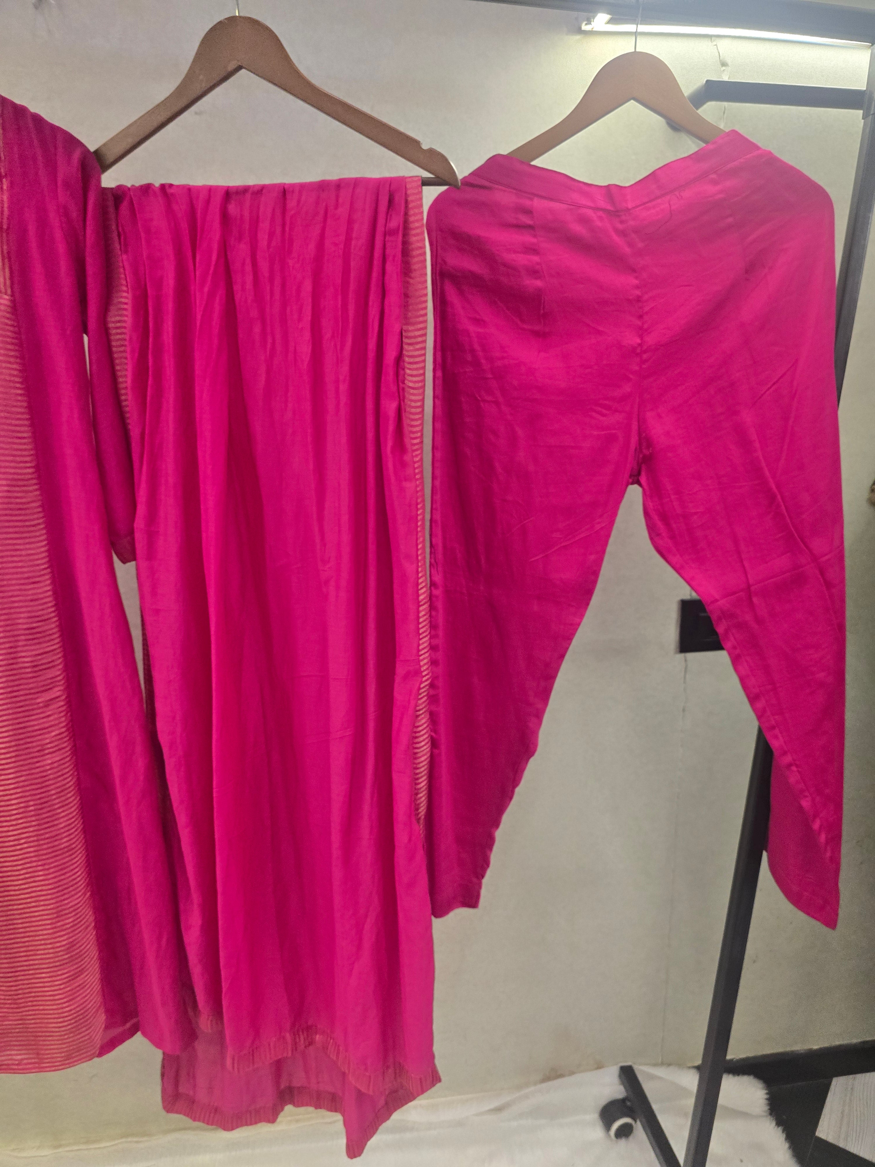 Image of Fuchsia Pink Textured Straight Kurta Set with Woven Panel & Matching Dupatta | Premium 3 Piece Ethnic Ensemble