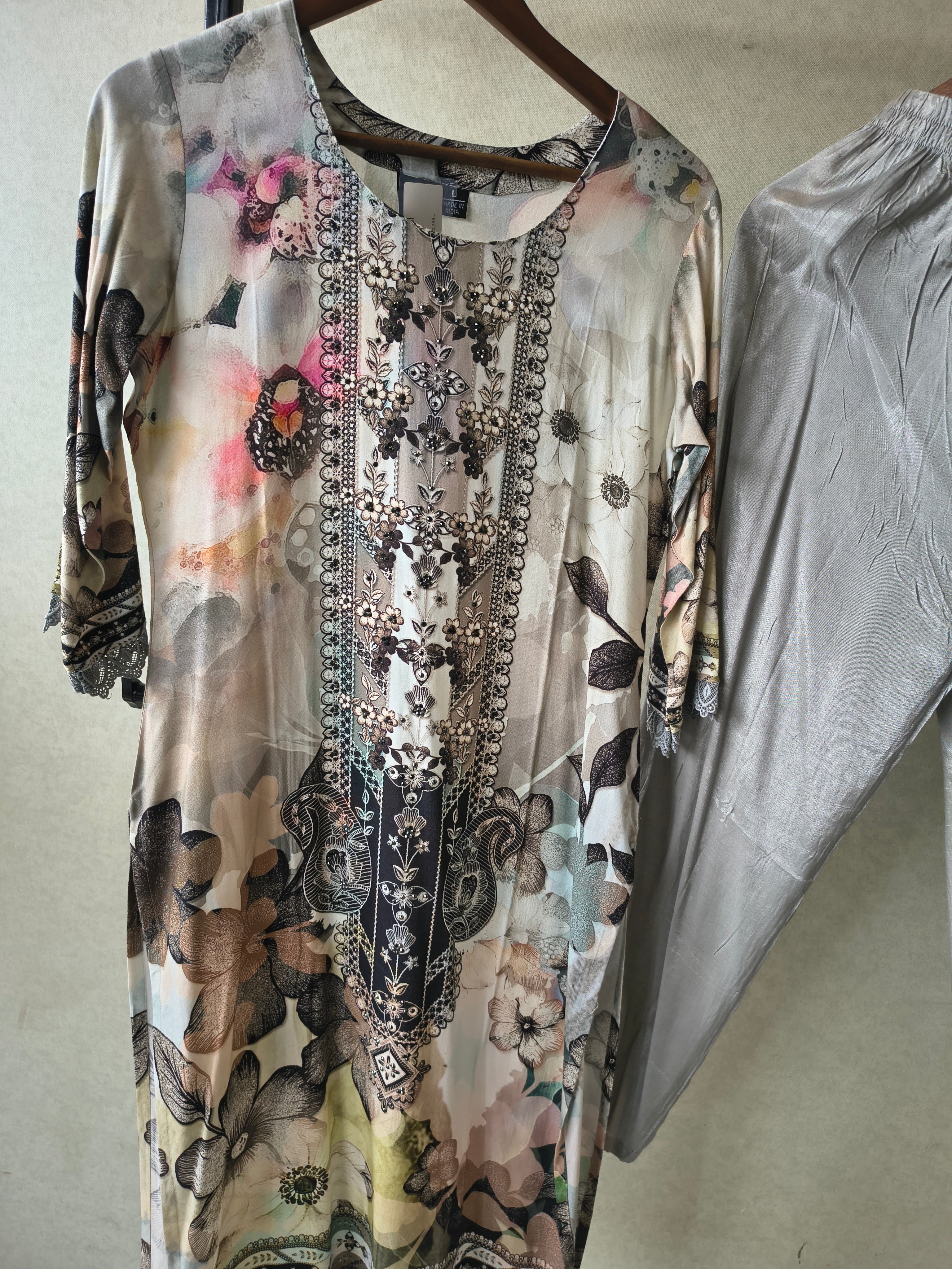 Image of Premium Grey Floral Printed Kurta Set with Solid Pants & Chiffon Dupatta