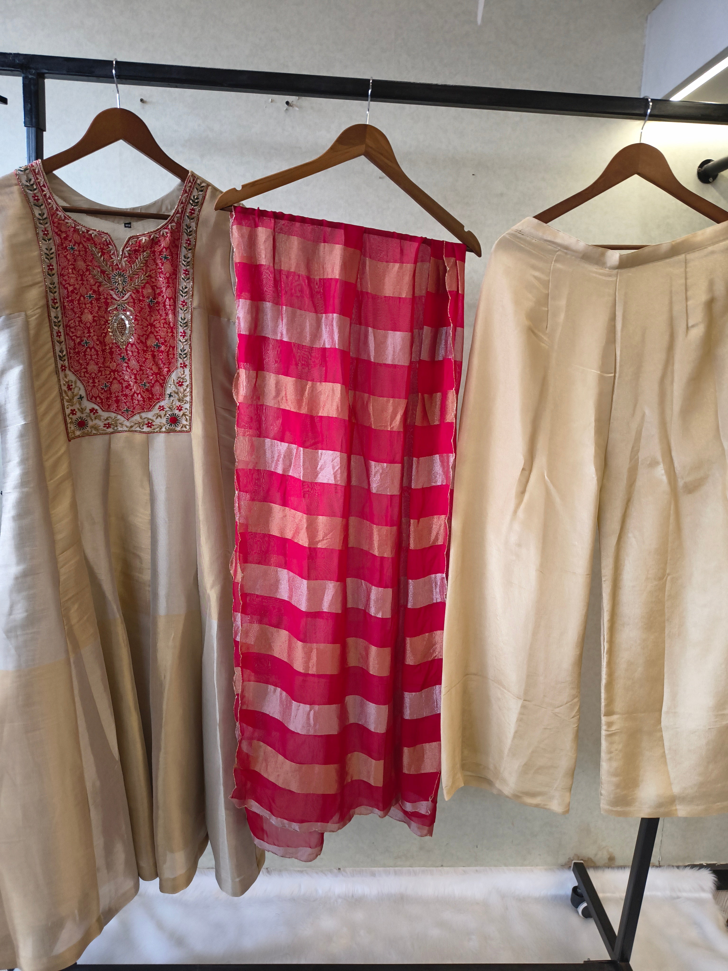 Image of Ivory Embroidered Designer Kurta Set with Pink Striped Organza Dupatta | Premium 3 Piece Ethnic Suit