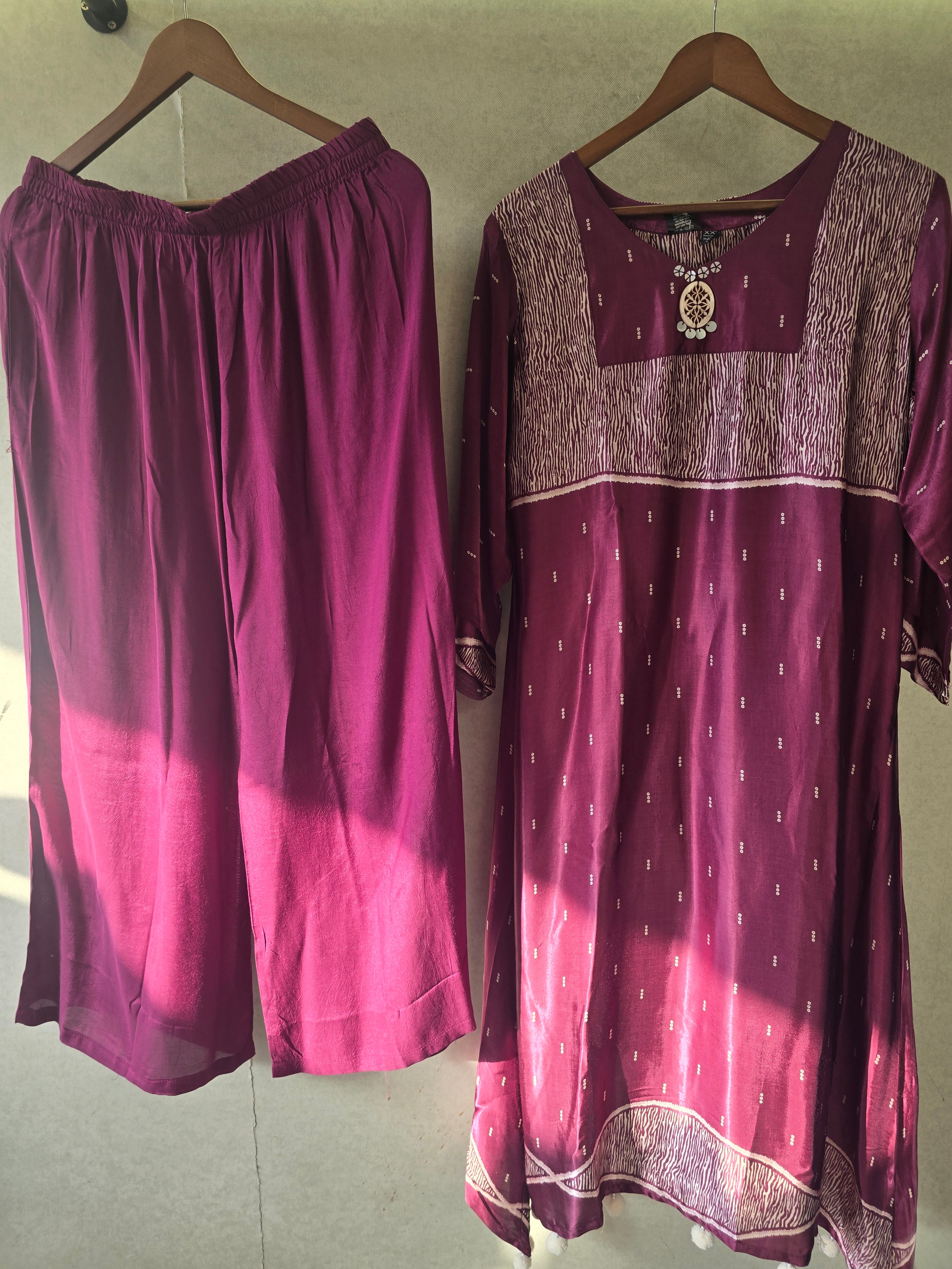 Image of Plum Dotted Print Kurta Pant Set