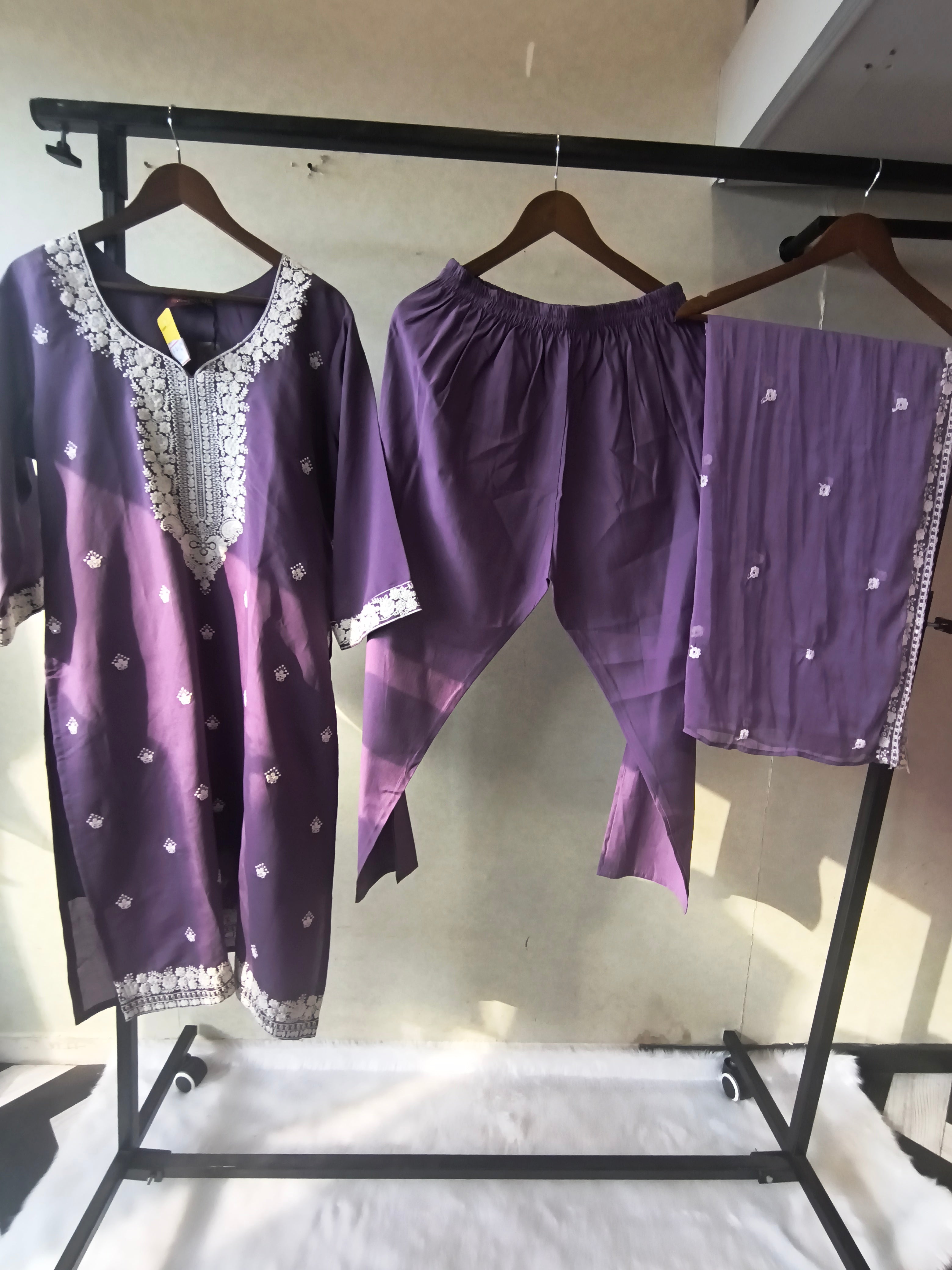 Image of Premium Lavender Embroidered Kurta Set with Chikankari Work & Organza Dupatta
