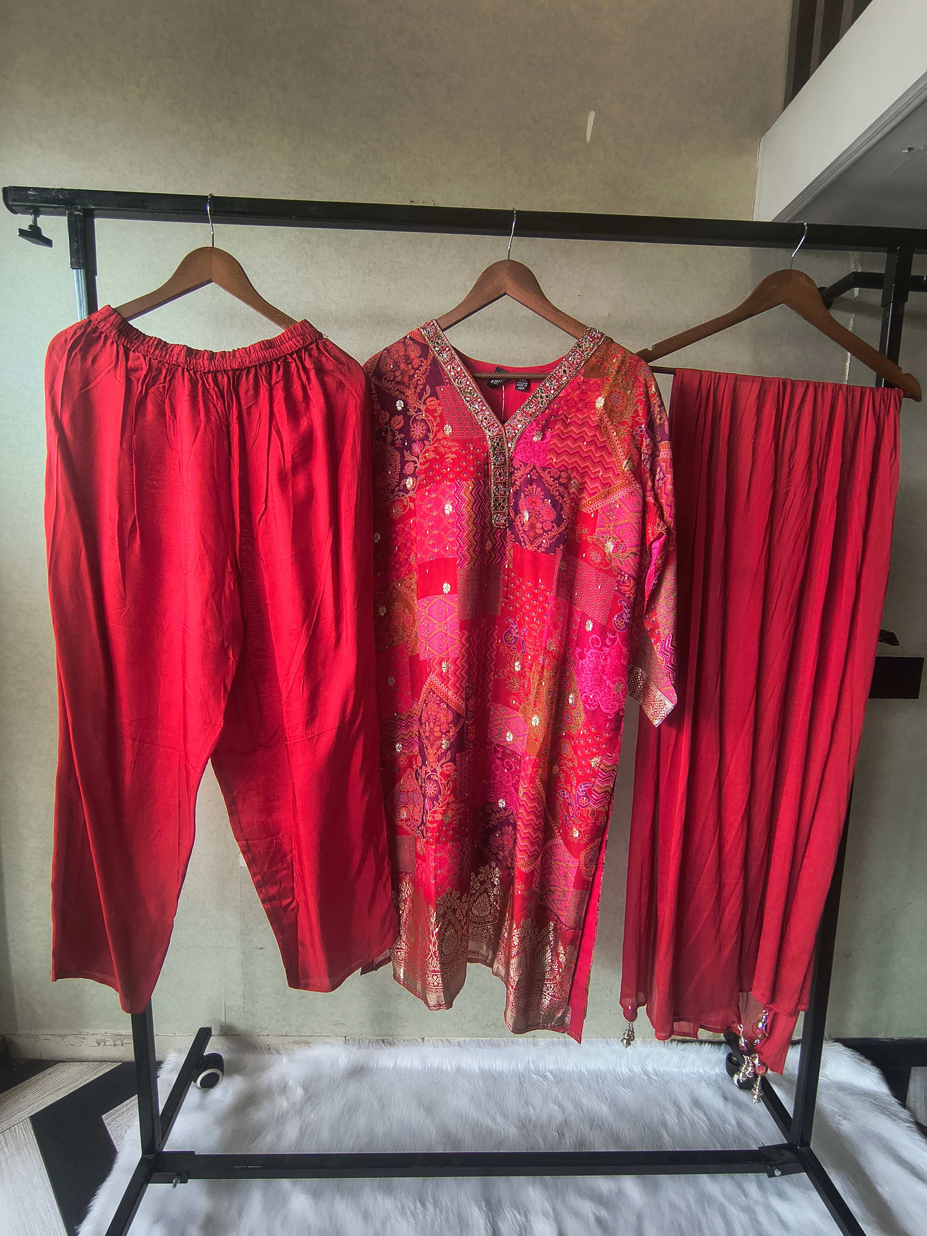 Image of Premium Crimson Red Patchwork Printed Kurta Set with Embellished V-Neck, Solid Pants & Chiffon Dupatta