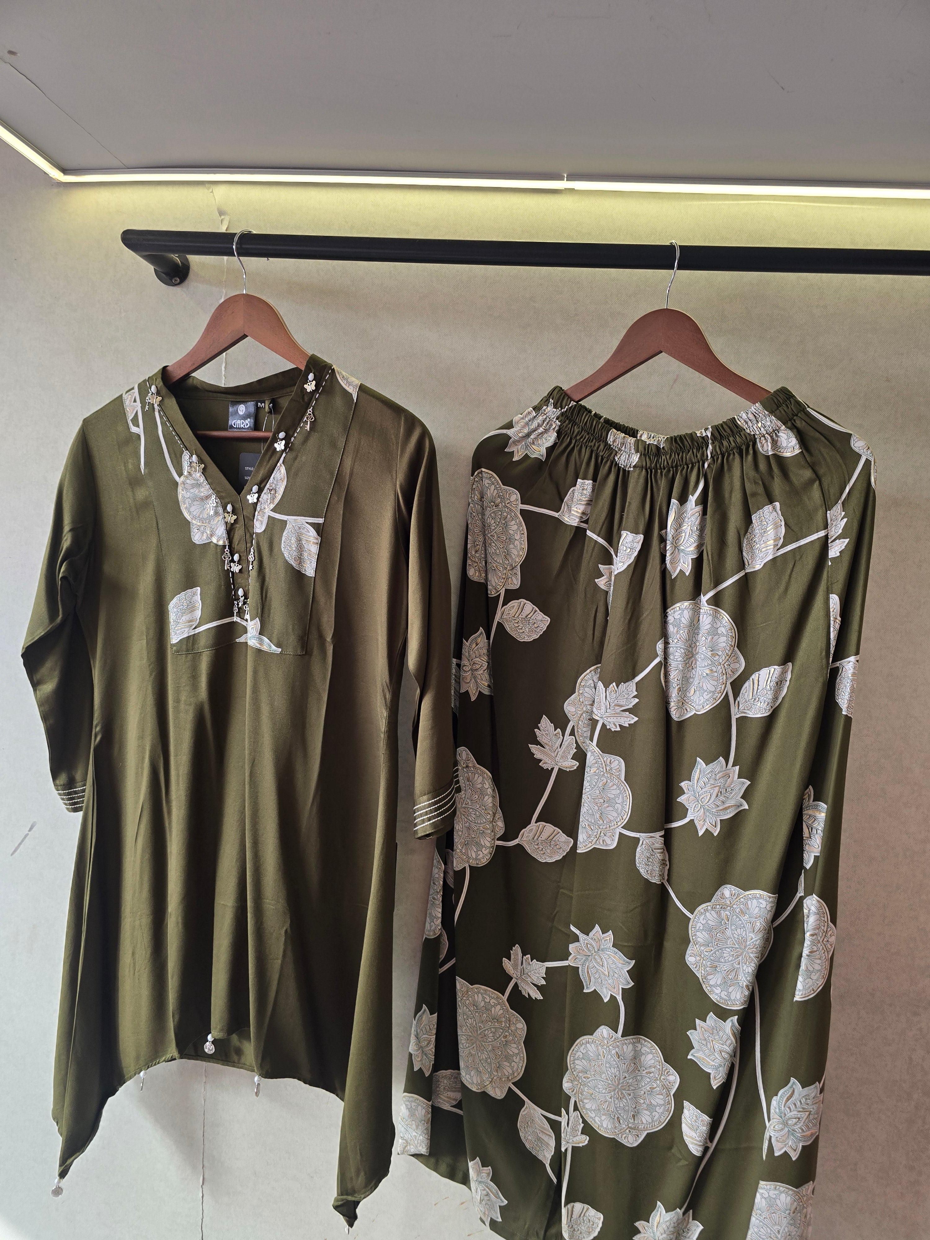 Image of Olive Botanical Print Co-Ord Set