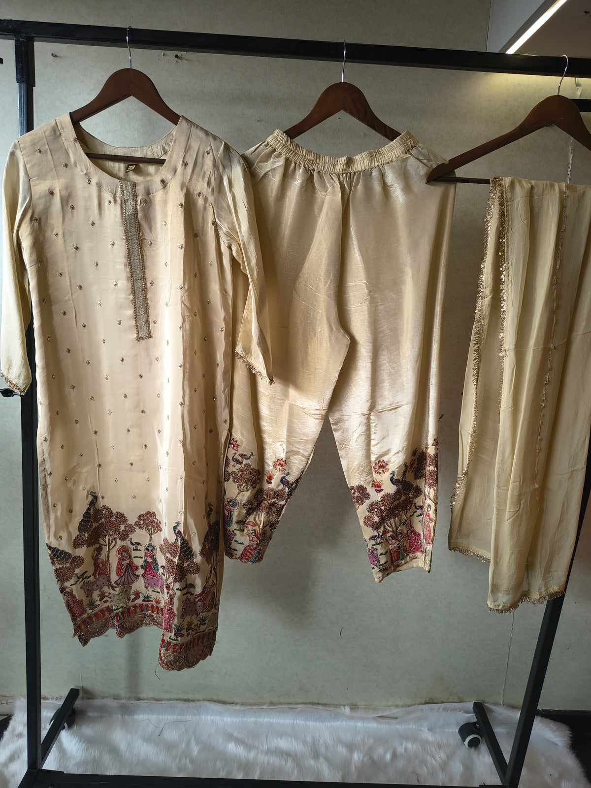 Ivory Silk Blend Printed Kurta Set with Scenic Border Print & Embellished Dupatta – Premium 3 Piece Ethnic Ensemble