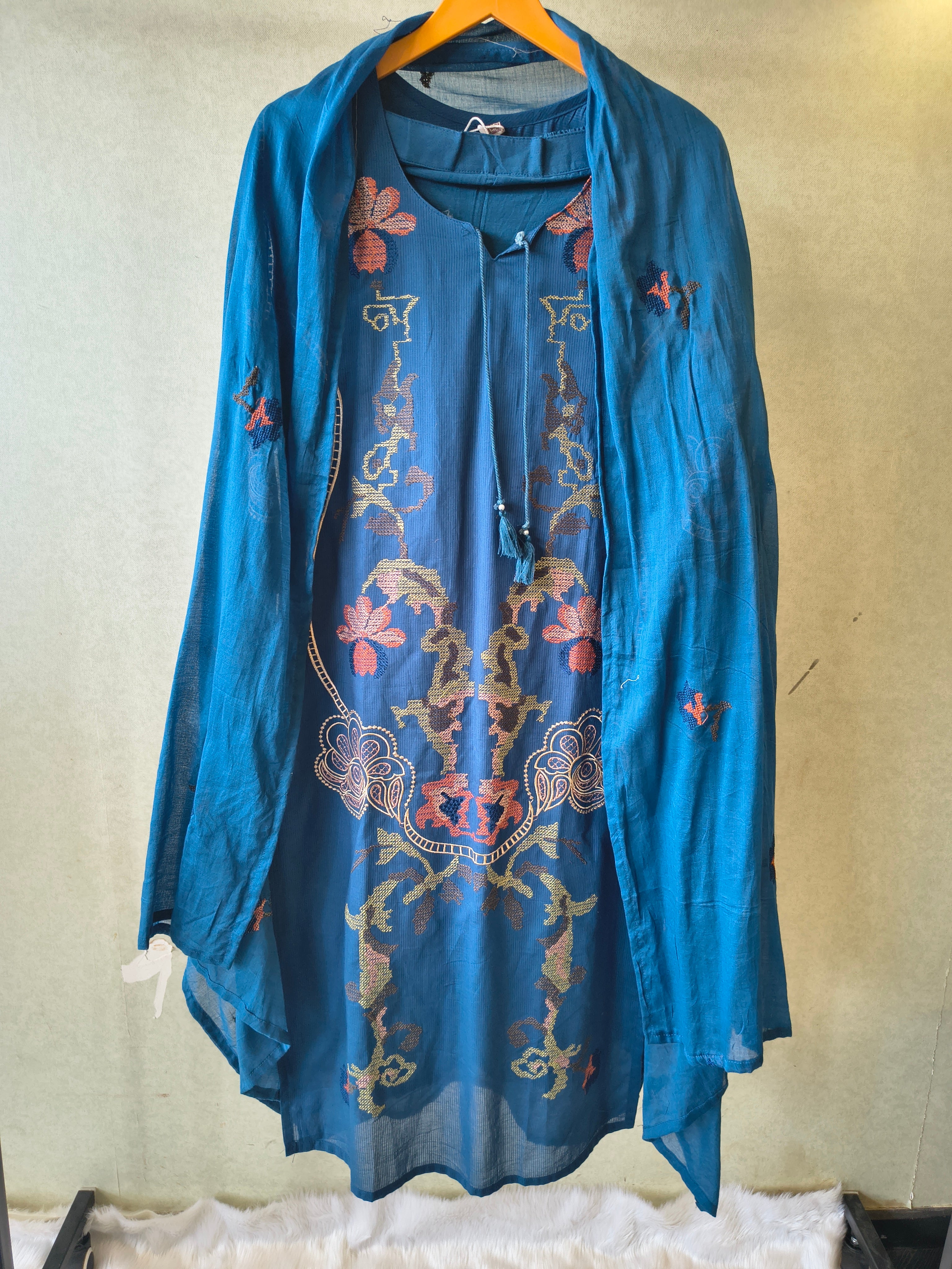 Image of Teal Blue Cotton 3-Piece Suit Set with Floral Vine Embroidery & Embroidered Dupatta