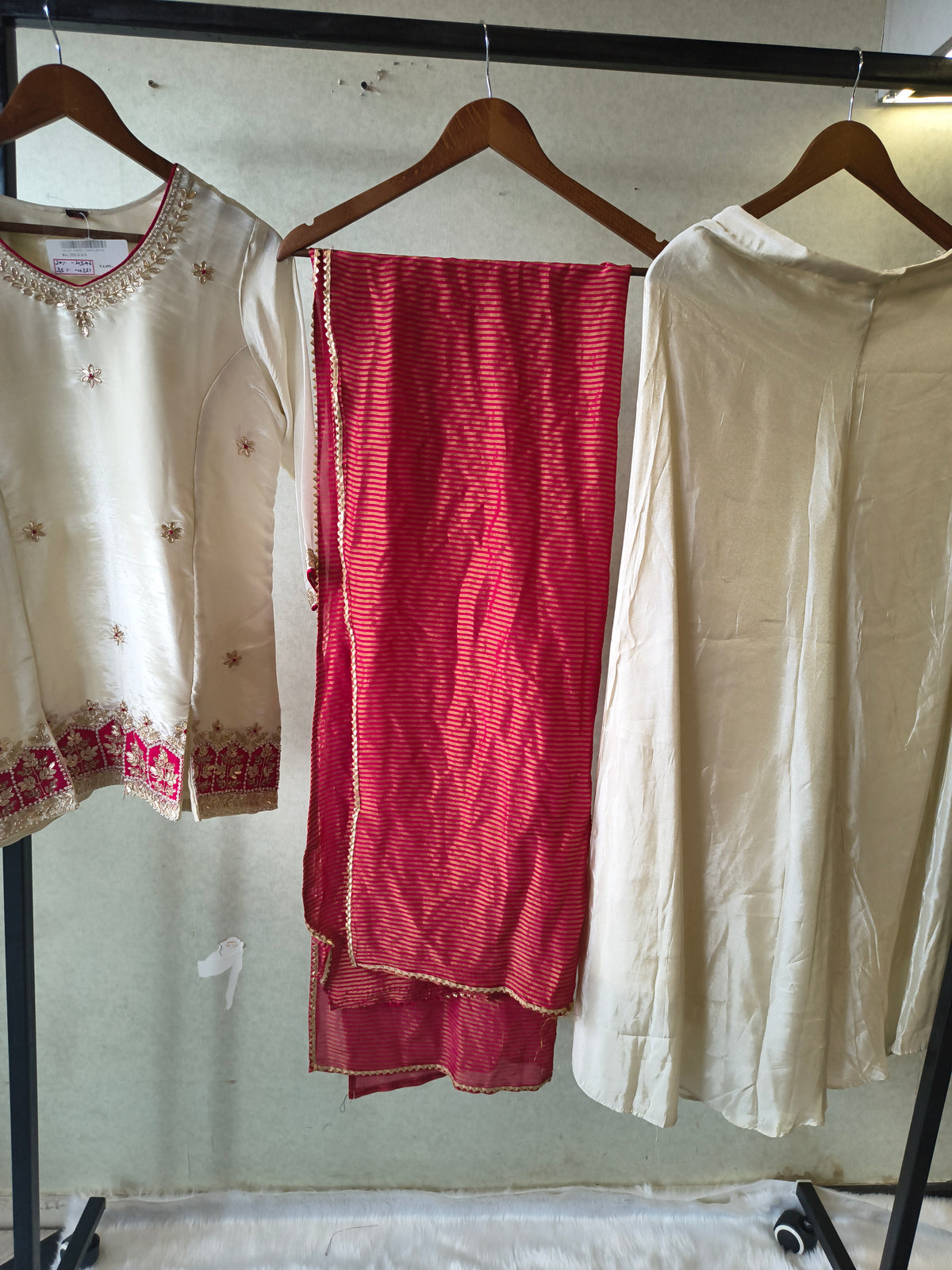 Ivory Tissue Silk Embroidered Kurta with Flared Palazzo & Contrast Pink Leheriya Dupatta – 3 Piece Festive Set
