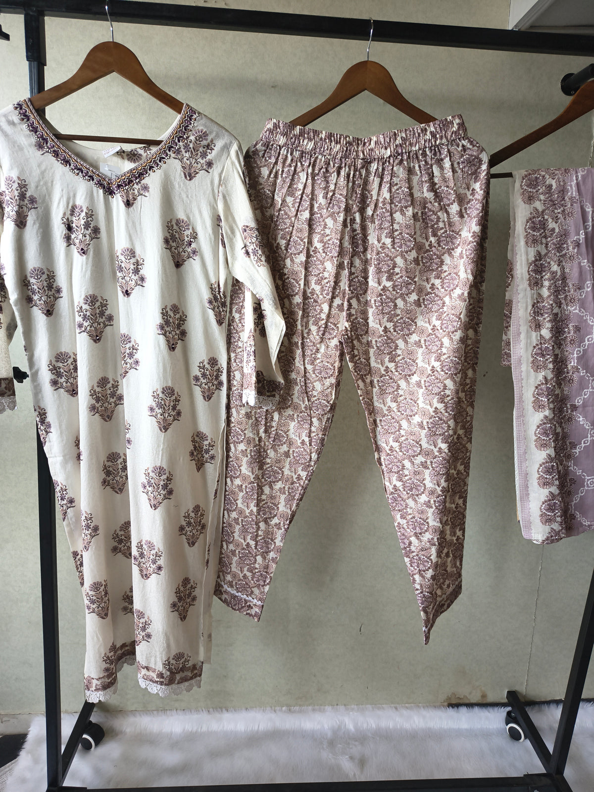 Premium Ivory Floral Printed Cotton Kurta Set with Printed Pants & Contrast Dupatta