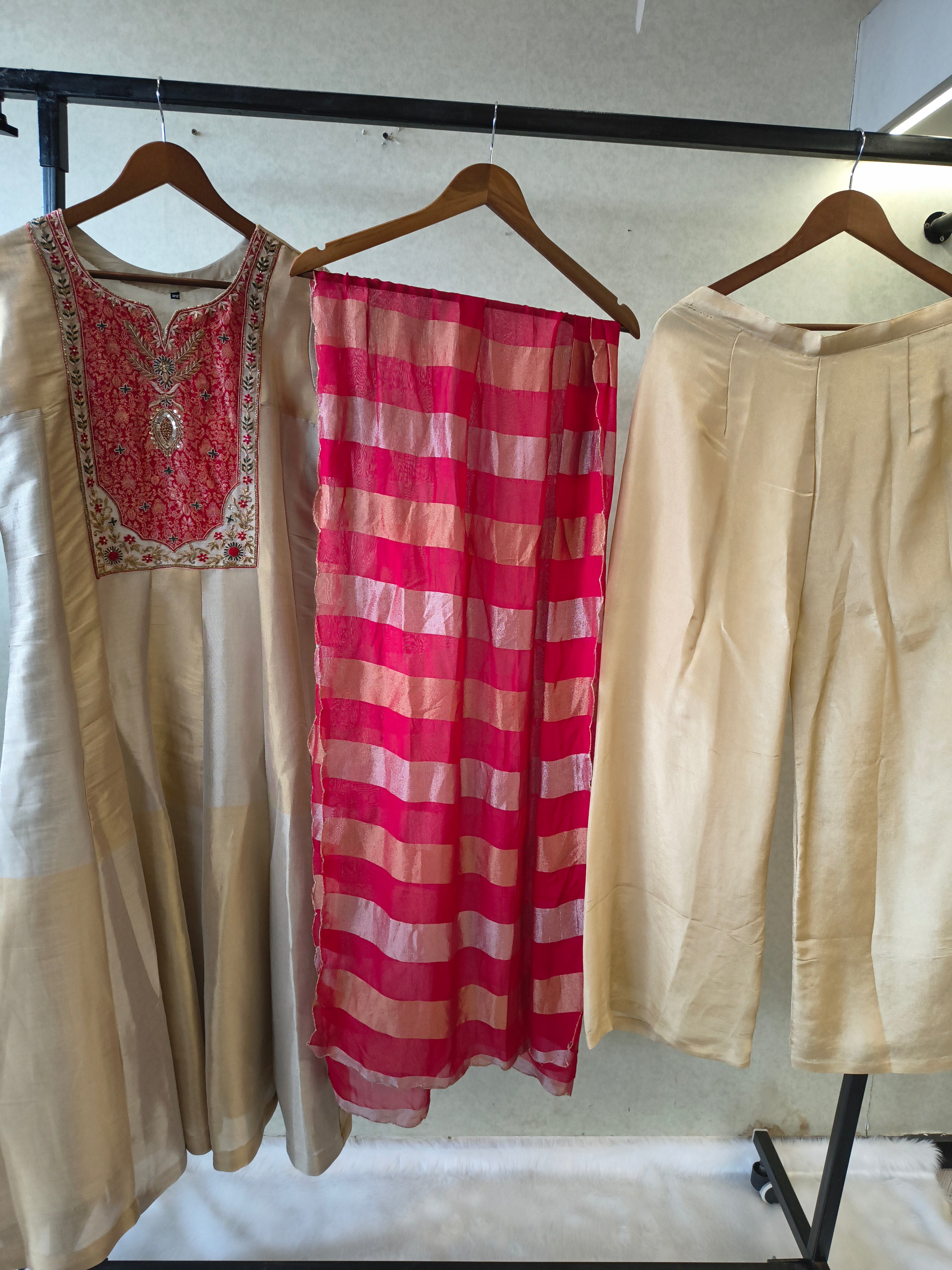 Image of Ivory Embroidered Designer Kurta Set with Pink Striped Organza Dupatta | Premium 3 Piece Ethnic Suit