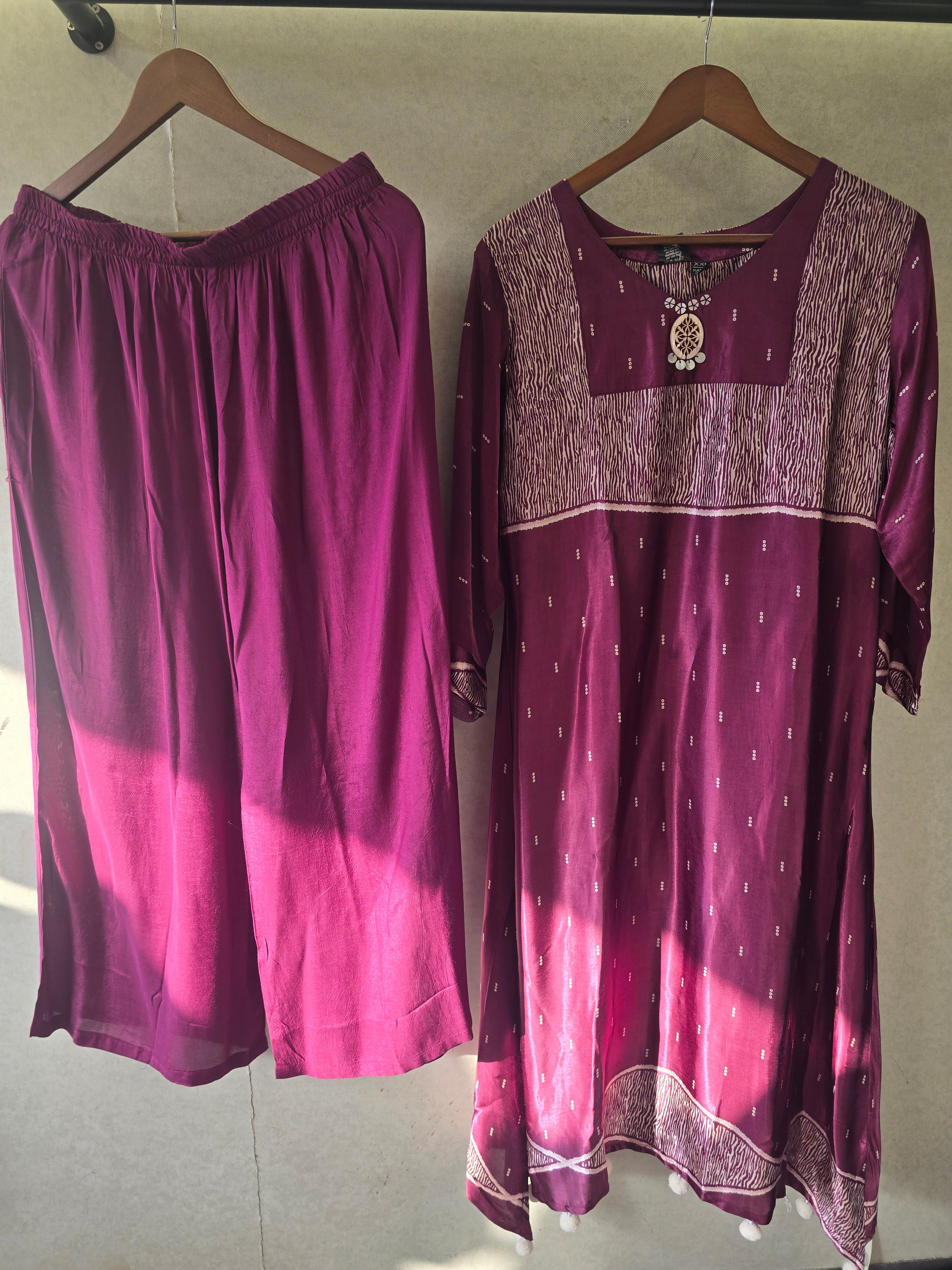Image of Plum Dotted Print Kurta Pant Set