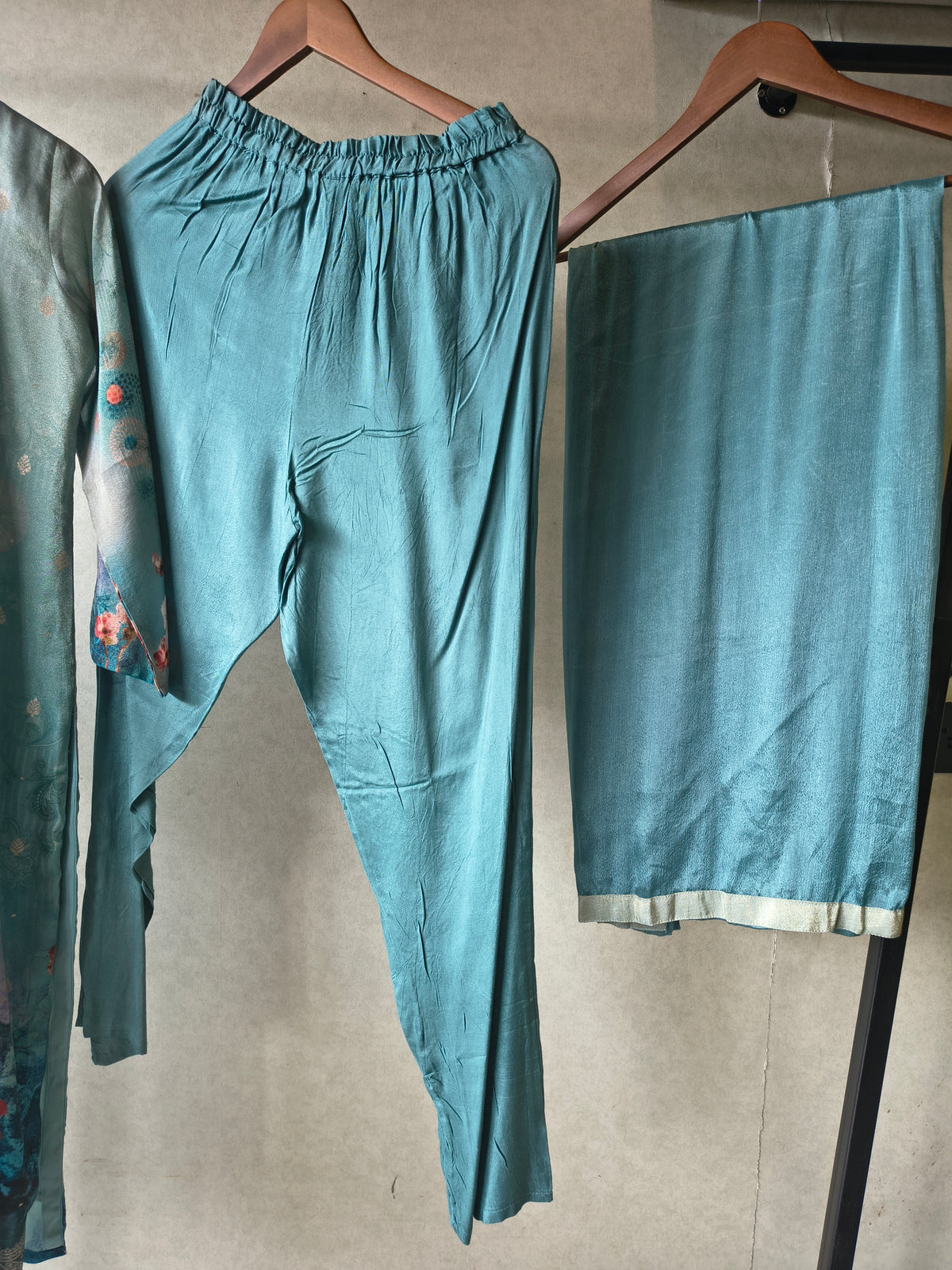 Premium Teal Digital Floral Printed Silk Blend Kurta Set with Solid Pants & Chiffon Dupatta