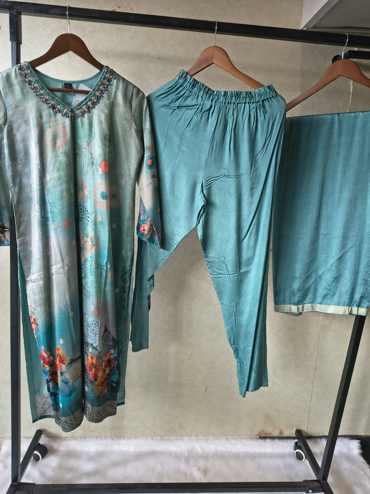 Premium Teal Digital Floral Printed Silk Blend Kurta Set with Solid Pants & Chiffon Dupatta