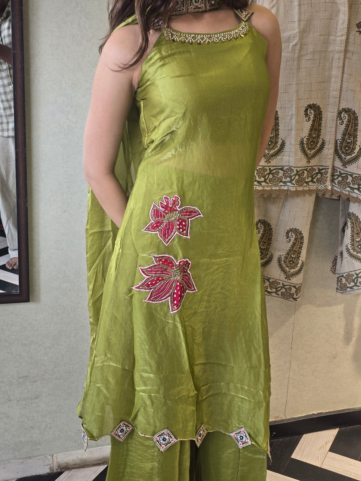 Pure Tissue Embroidery Set 3 Piece ( Sleeves Attached)
