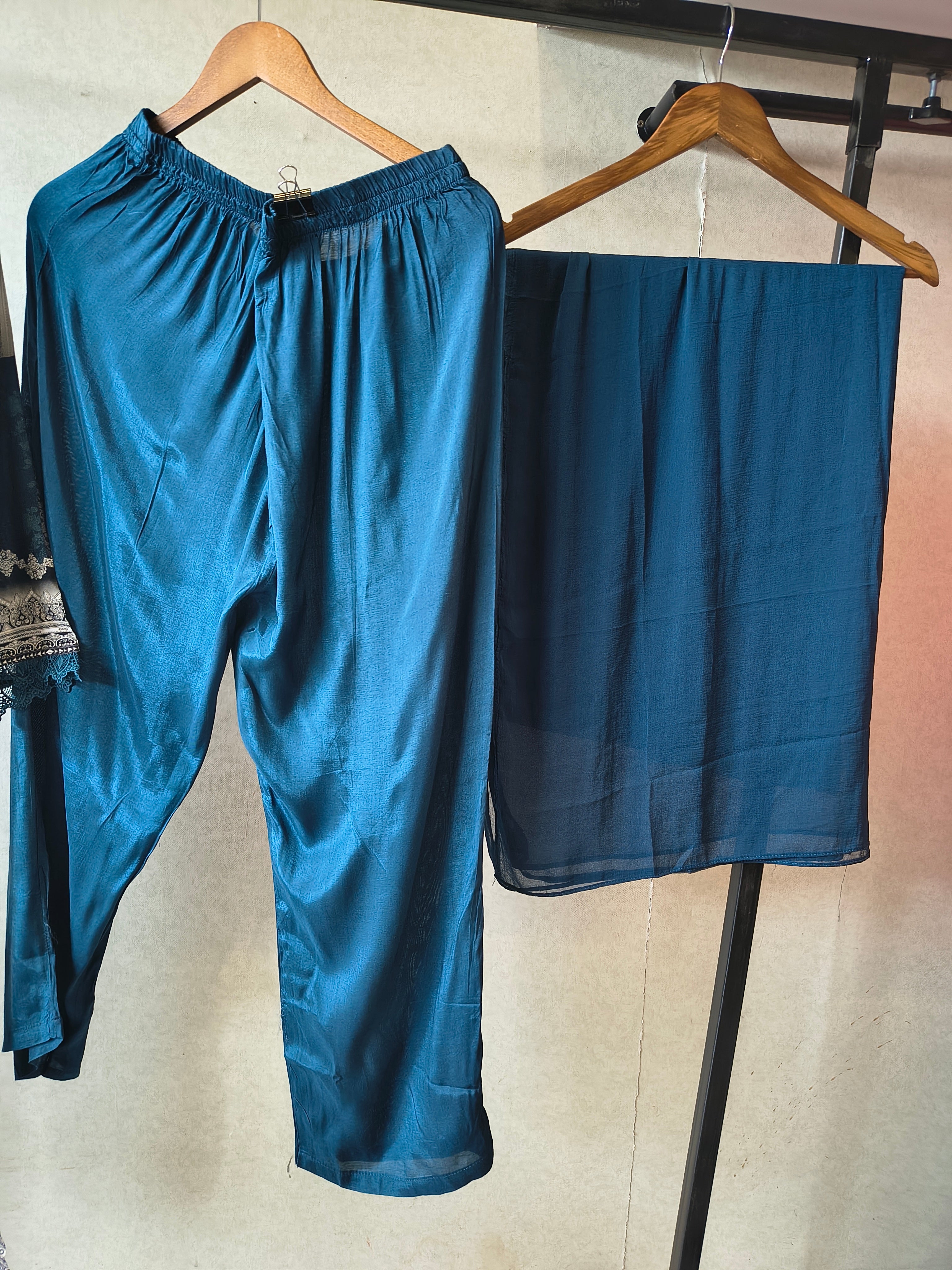Image of Premium Teal Blue Digital Printed Kurta Set with Solid Pants & Chiffon Dupatta