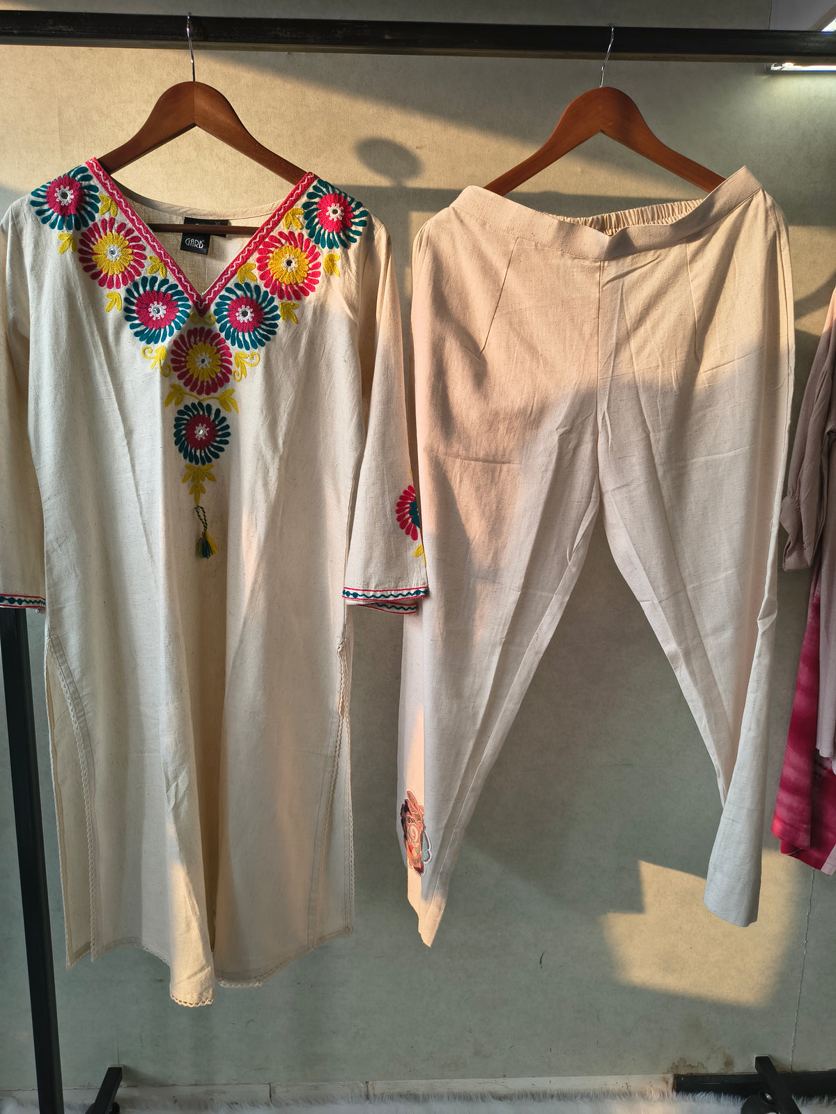 Premium Hand Embroidered Floral Straight Kurta Co-Ord Set with Tapered Pants