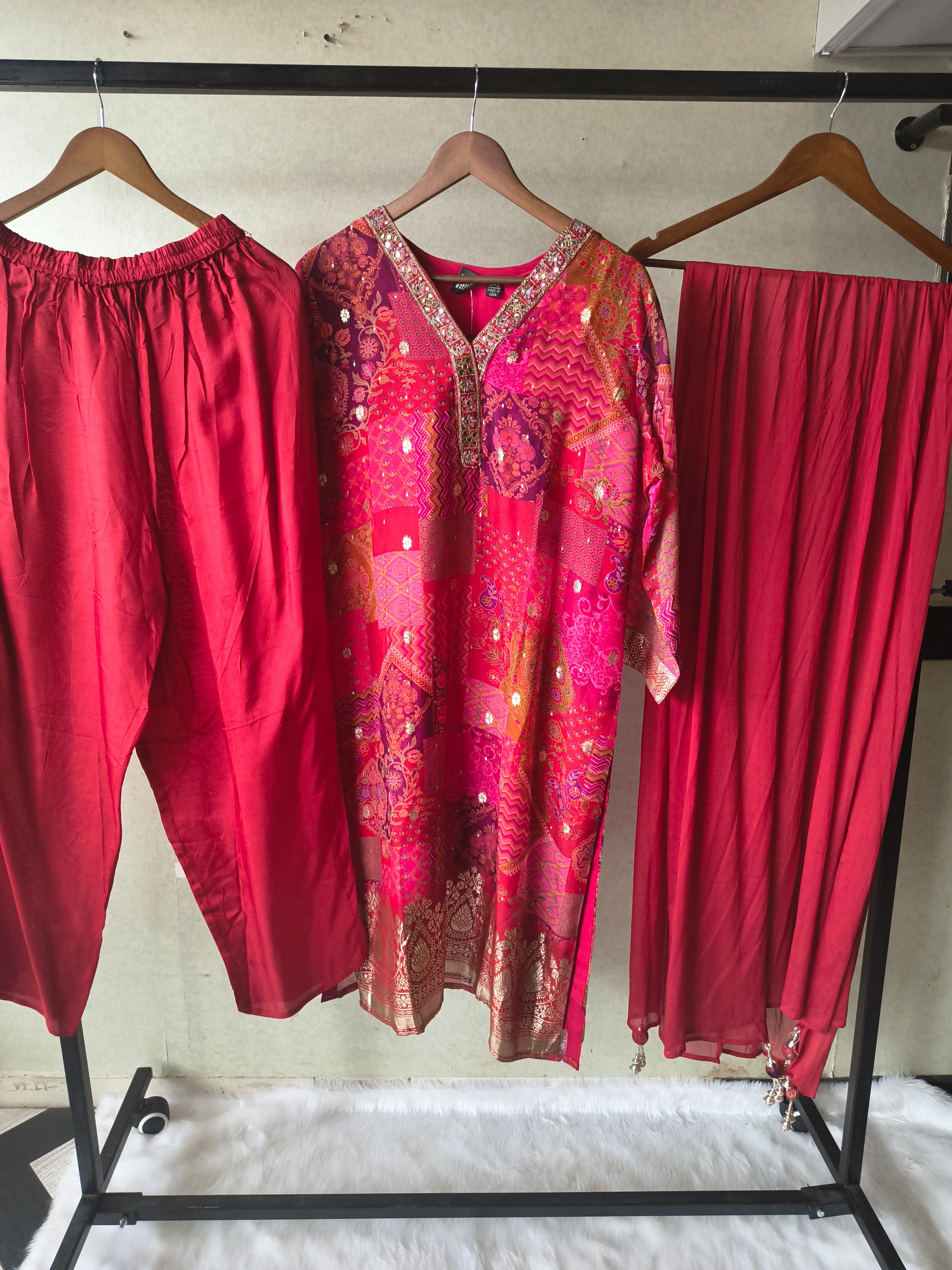 Image of Premium Crimson Red Patchwork Printed Kurta Set with Embellished V-Neck, Solid Pants & Chiffon Dupatta