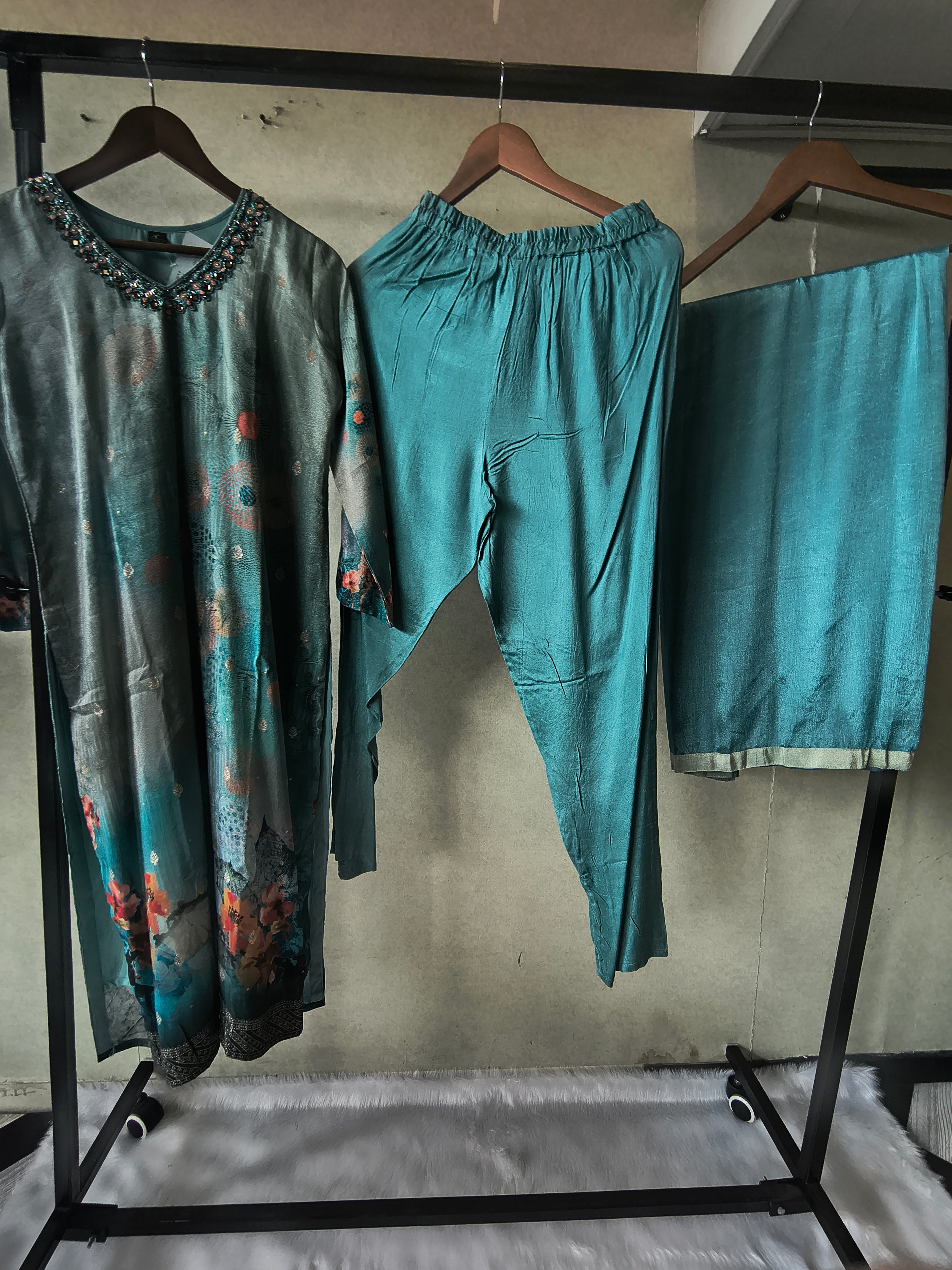 Image of Premium Teal Digital Floral Printed Silk Blend Kurta Set with Solid Pants & Chiffon Dupatta