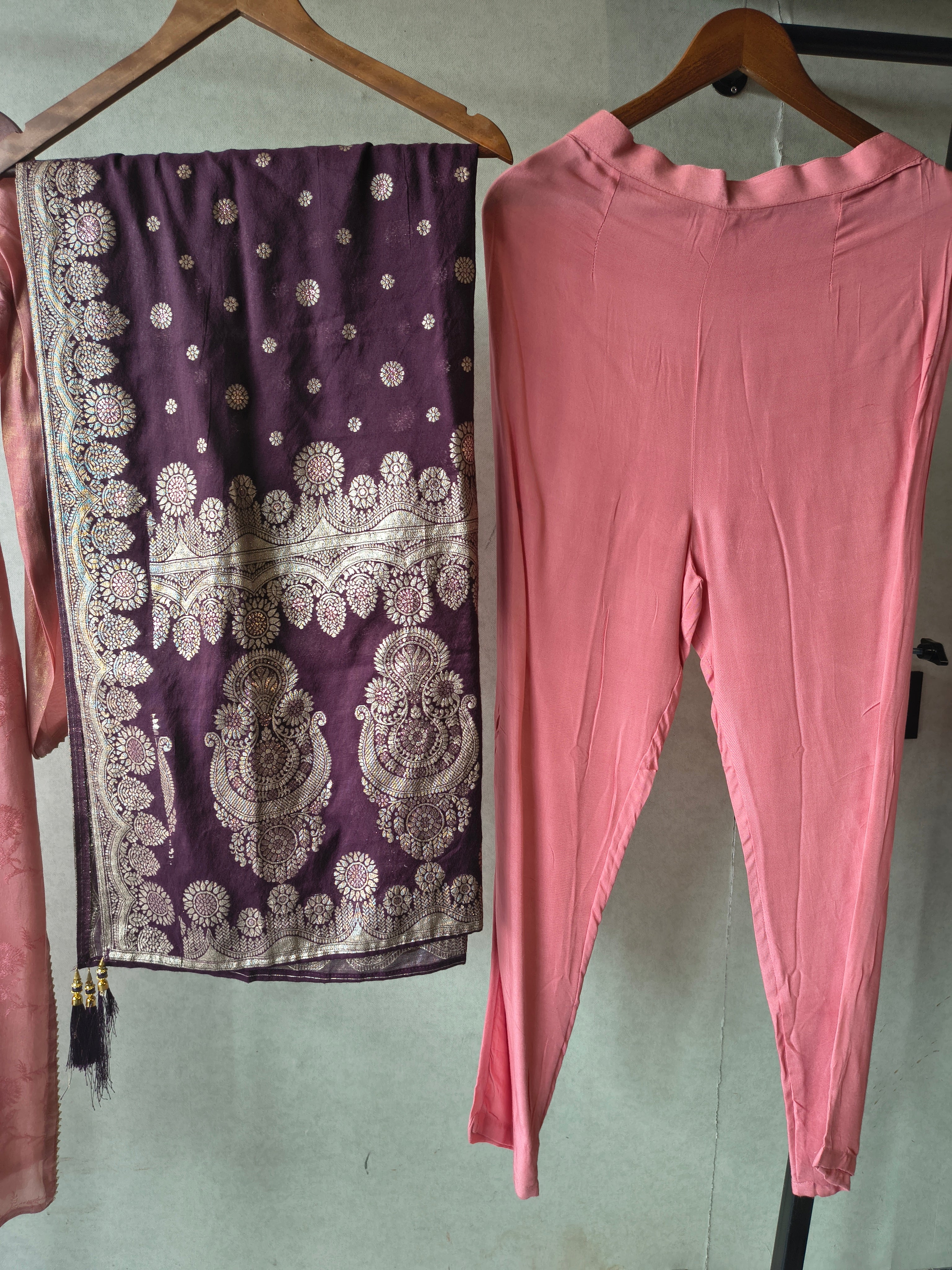 Image of Premium Dusty Rose Jacquard Silk Kurta Set with Banarasi Woven Dupatta & Straight Pants