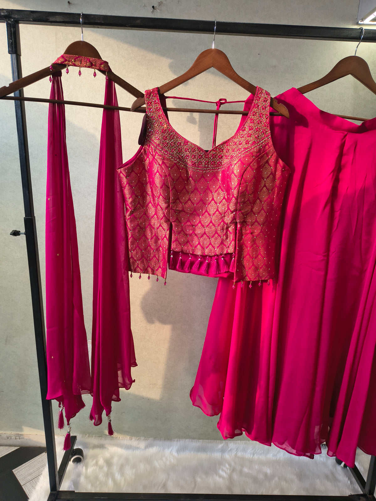 Luxury Rani Pink Brocade Blouse with Flared Palazzo & Embellished Choker Dupatta – 3 Piece Designer Indo-Western Set