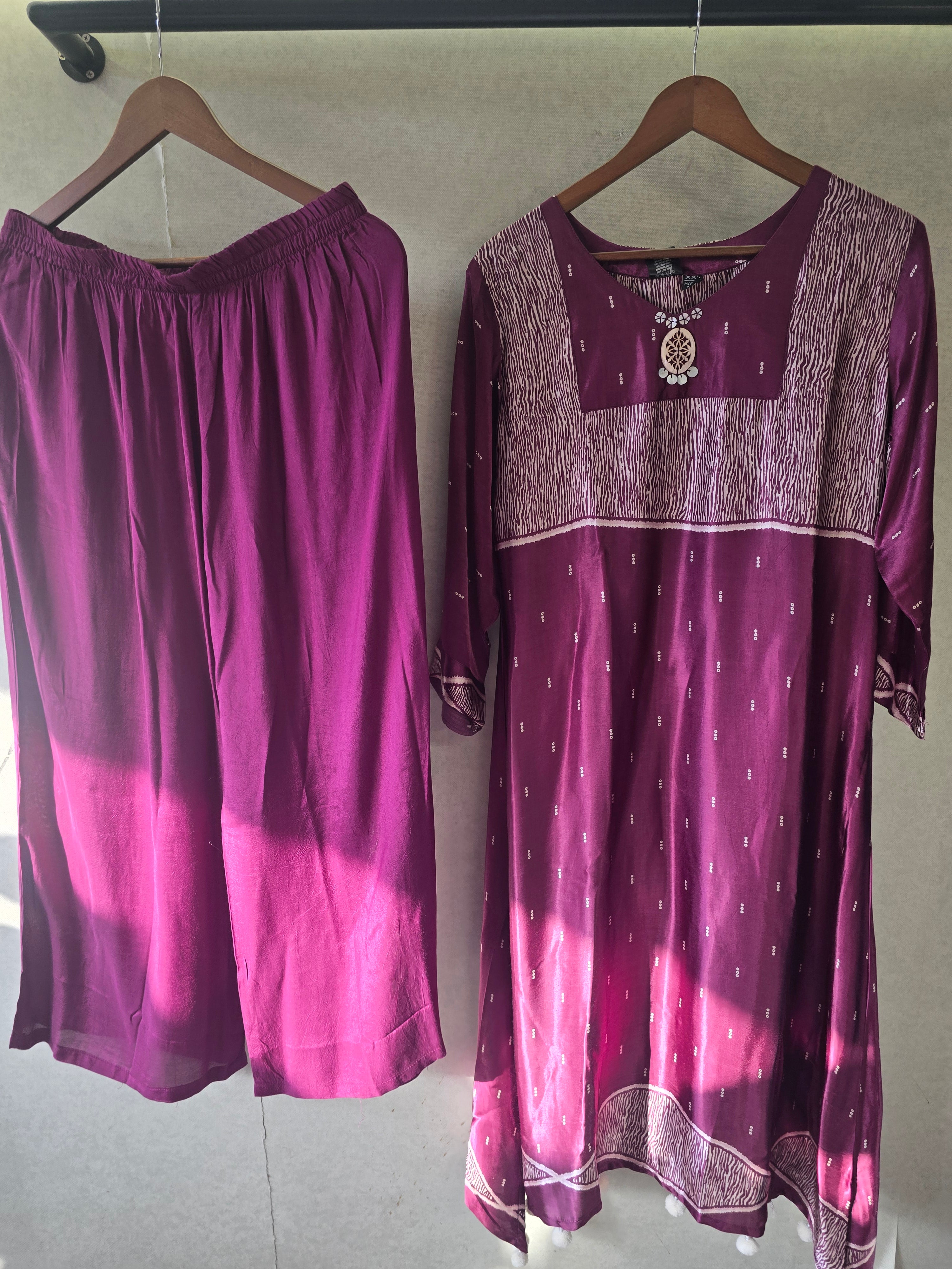 Image of Plum Dotted Print Kurta Pant Set