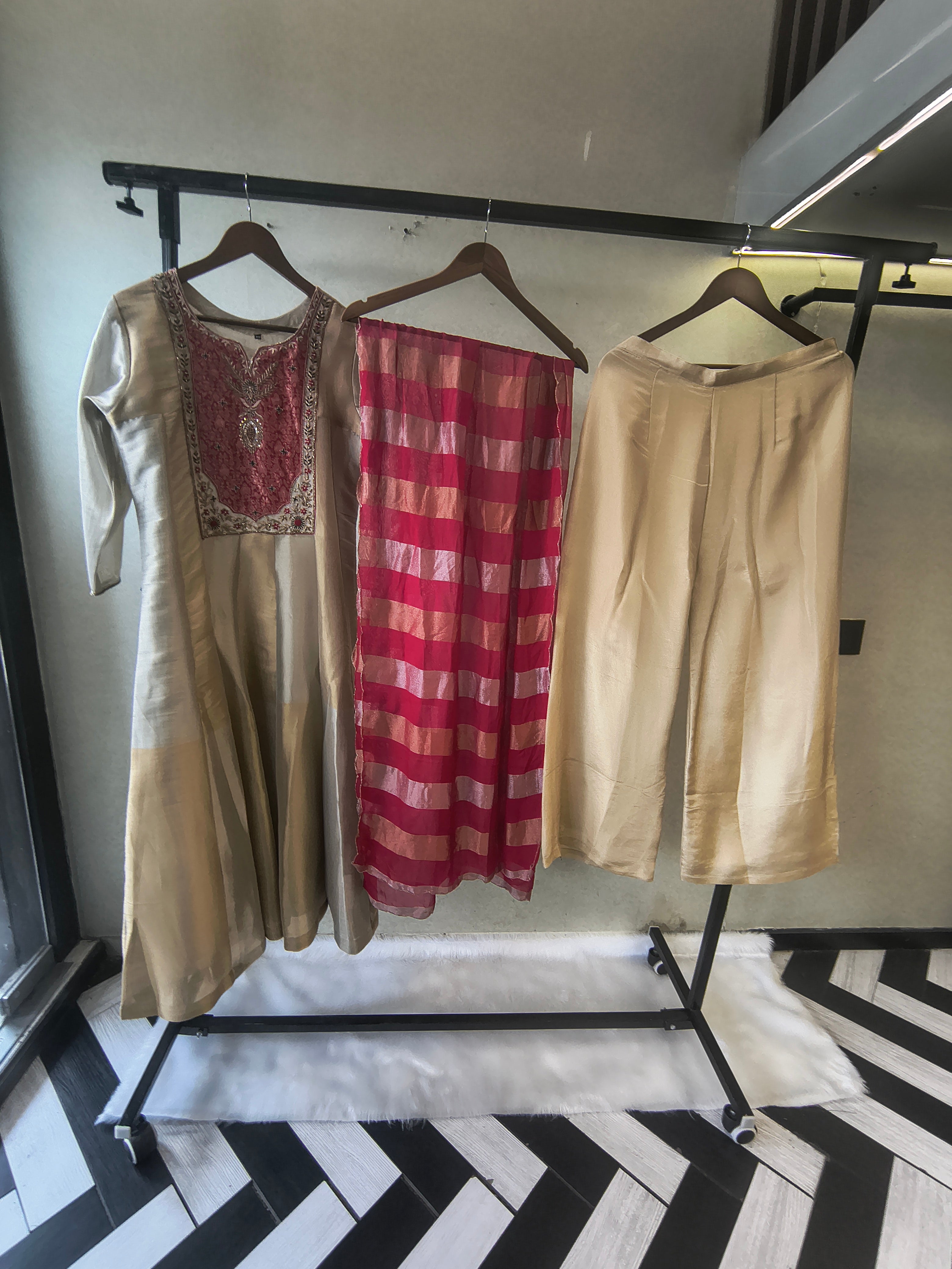Image of Ivory Embroidered Designer Kurta Set with Pink Striped Organza Dupatta | Premium 3 Piece Ethnic Suit