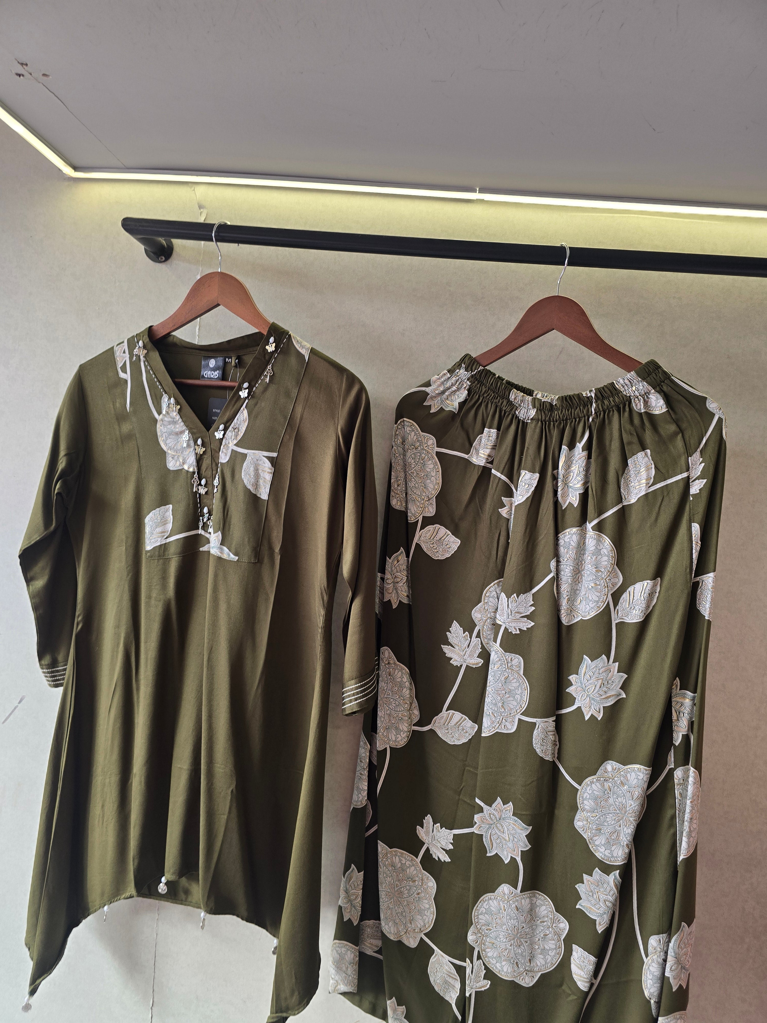 Image of Olive Botanical Print Co-Ord Set