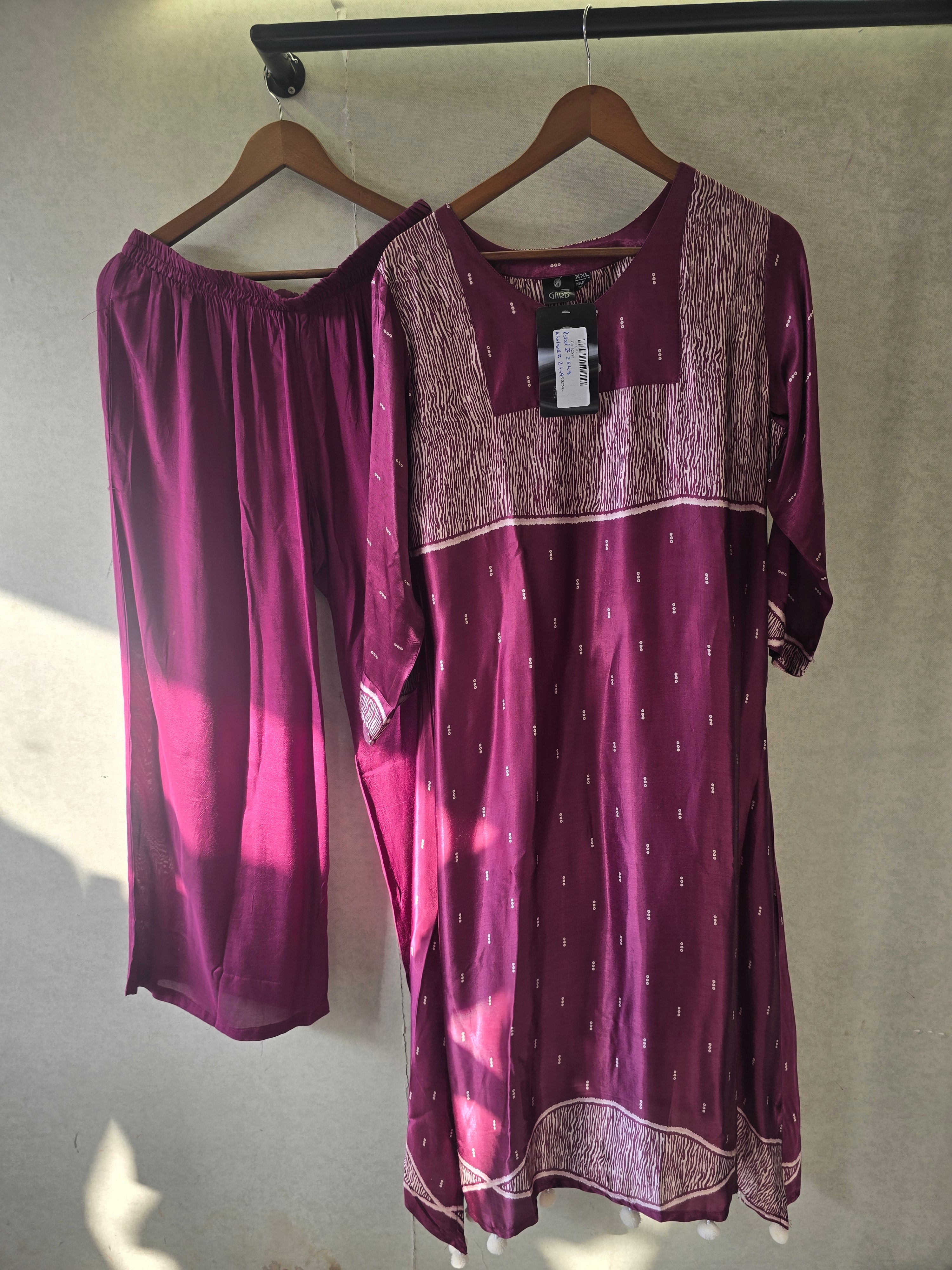 Image of Plum Dotted Print Kurta Pant Set