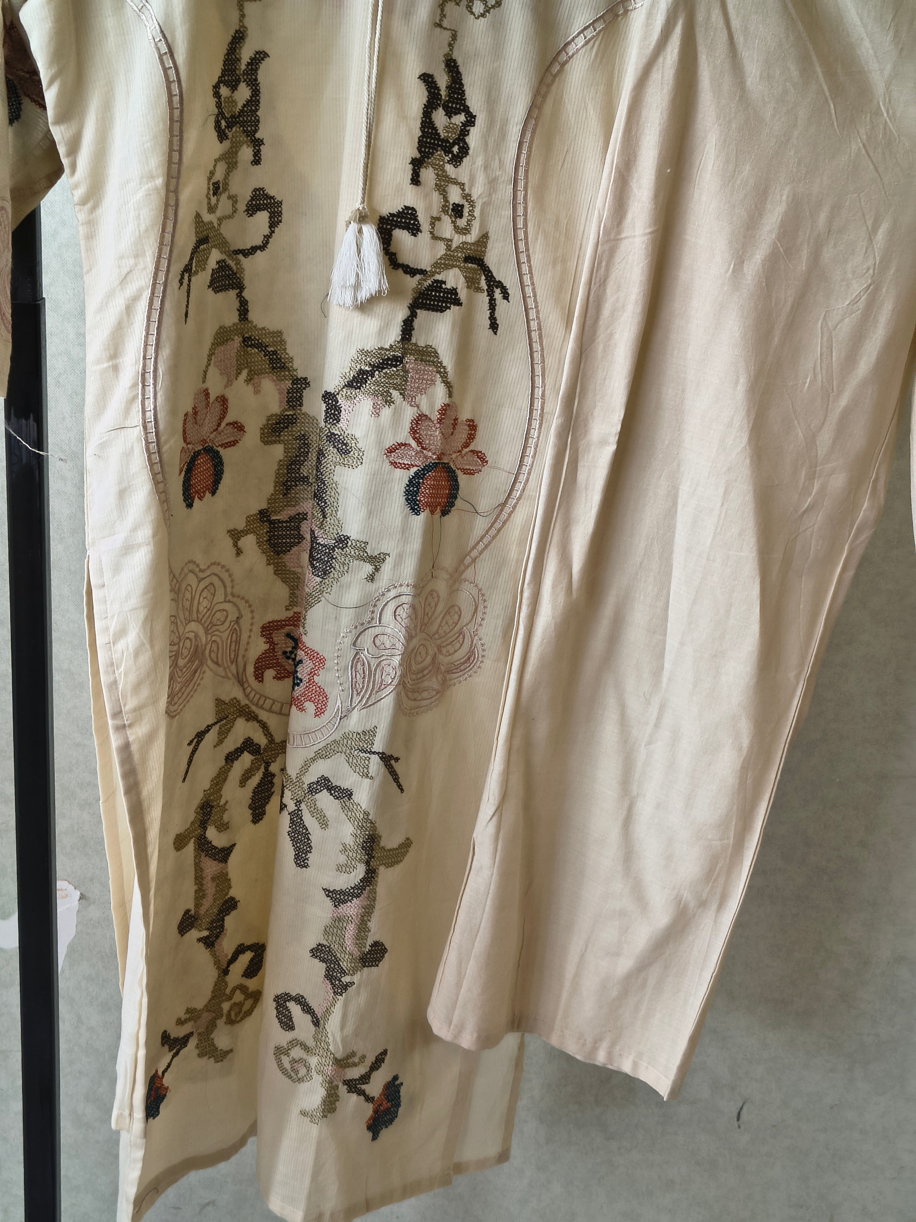 Image of Ivory Cotton 3-Piece Suit Set with Floral Vine Embroidery & Embroidered Dupatta